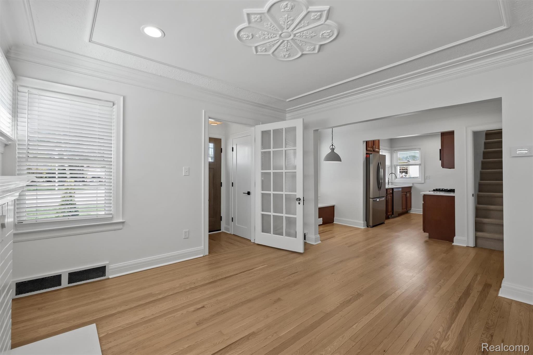 27500 Jefferson Avenue Property Photo 6