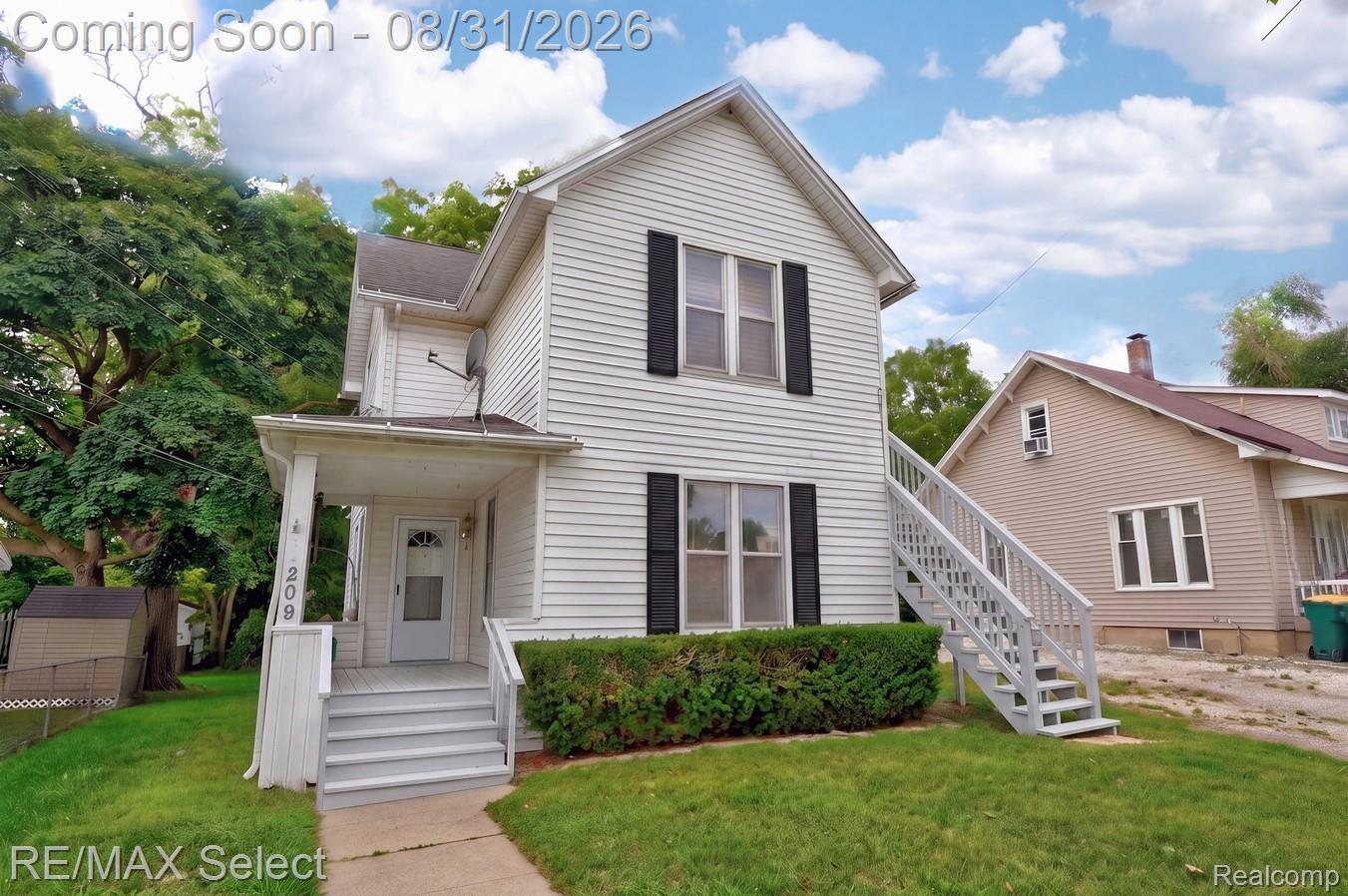 209 N Cherry Street Property Photo 1