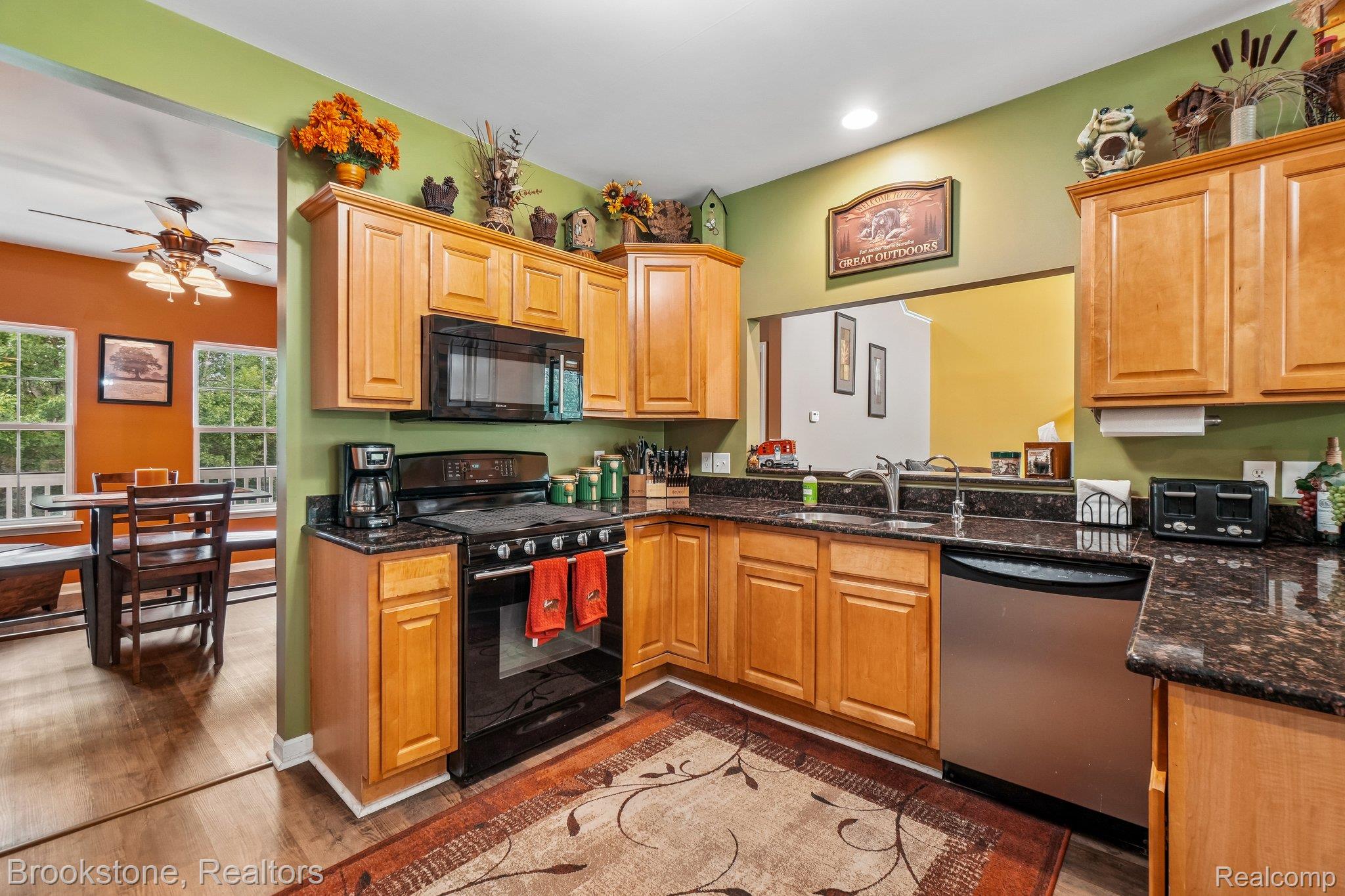 2633 Groveland Road Property Photo 13
