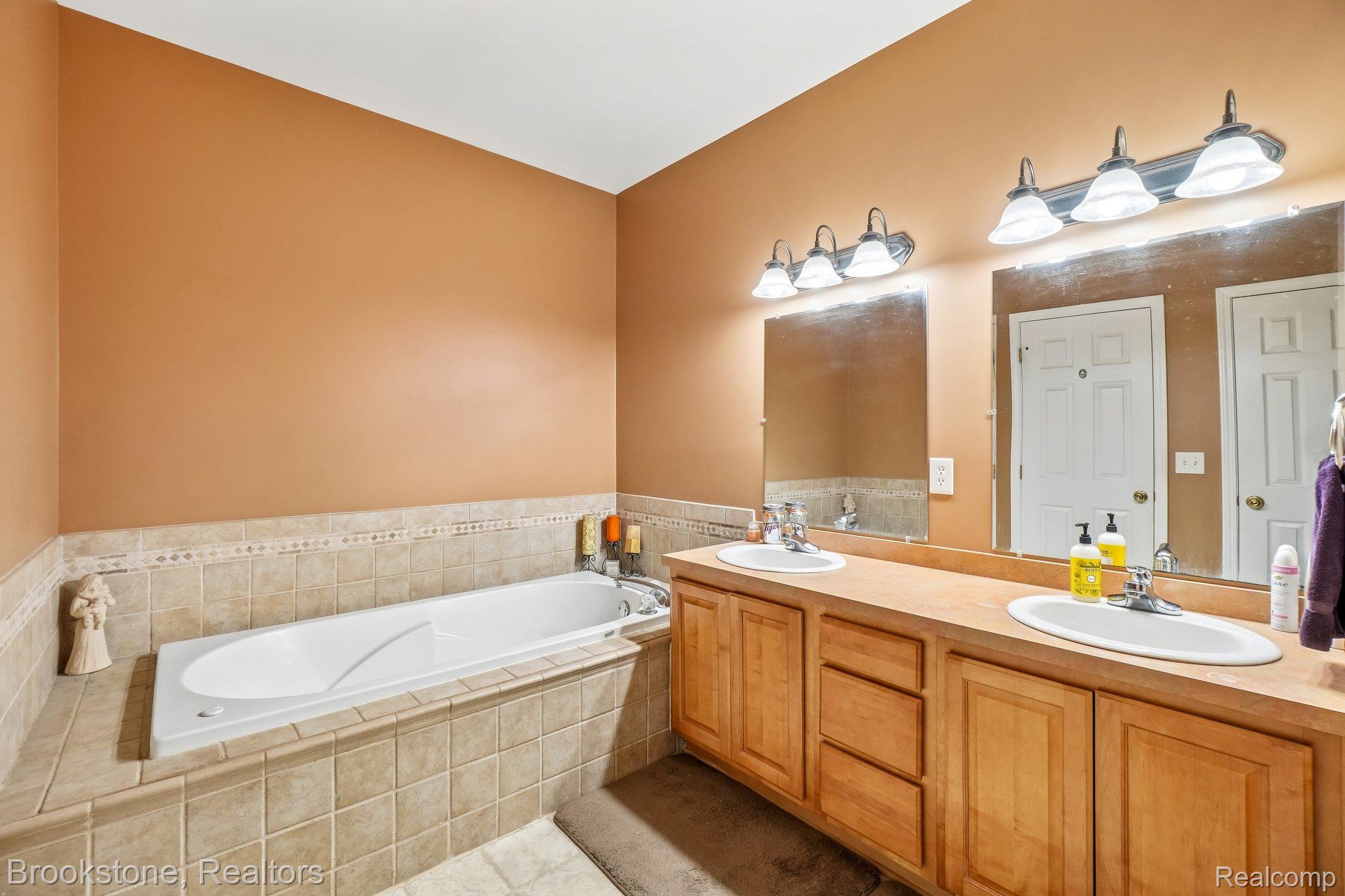2633 Groveland Road Property Photo 22