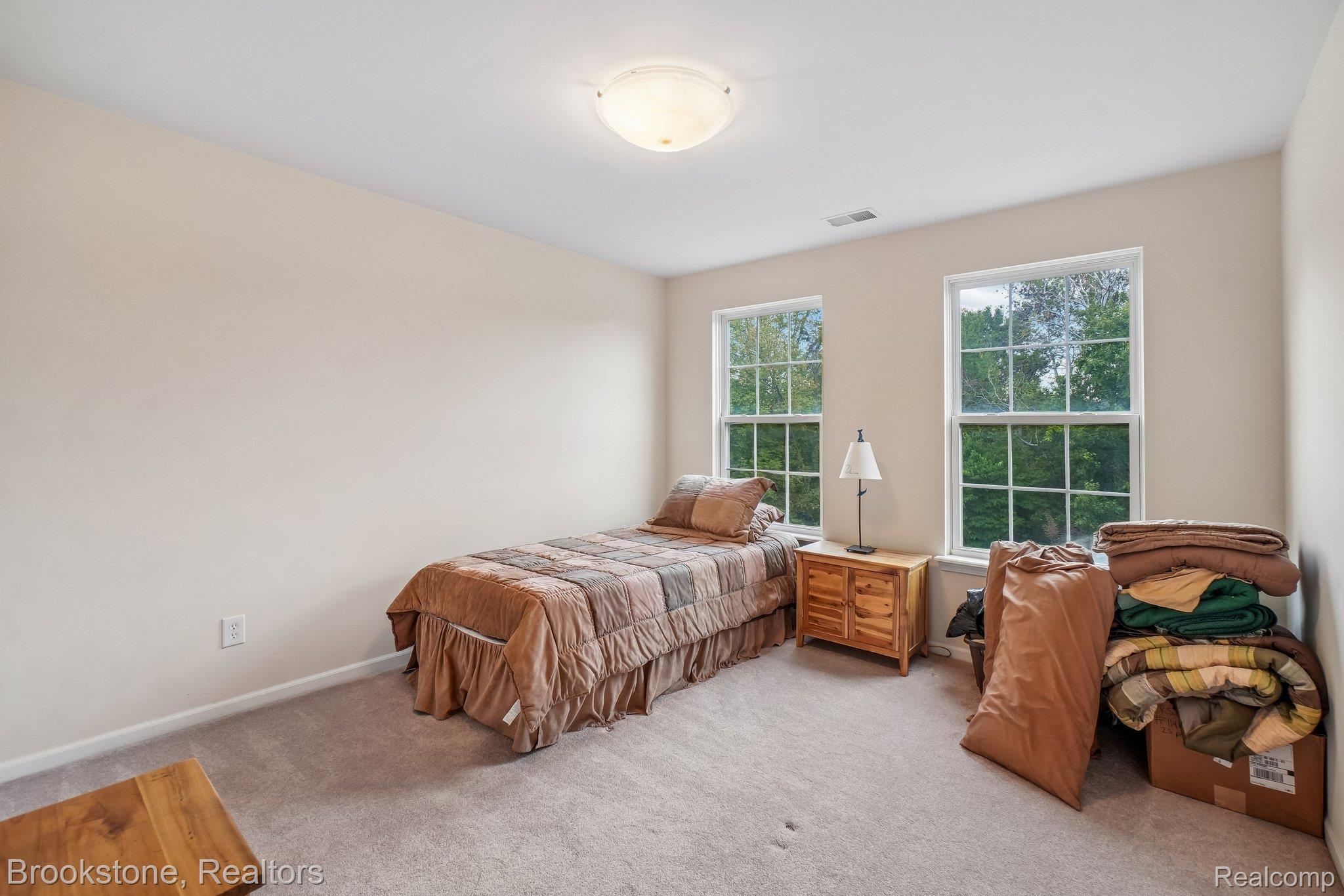 2633 Groveland Road Property Photo 25