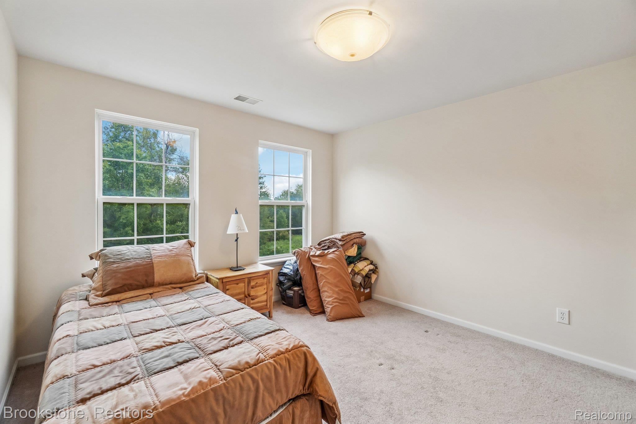 2633 Groveland Road Property Photo 26