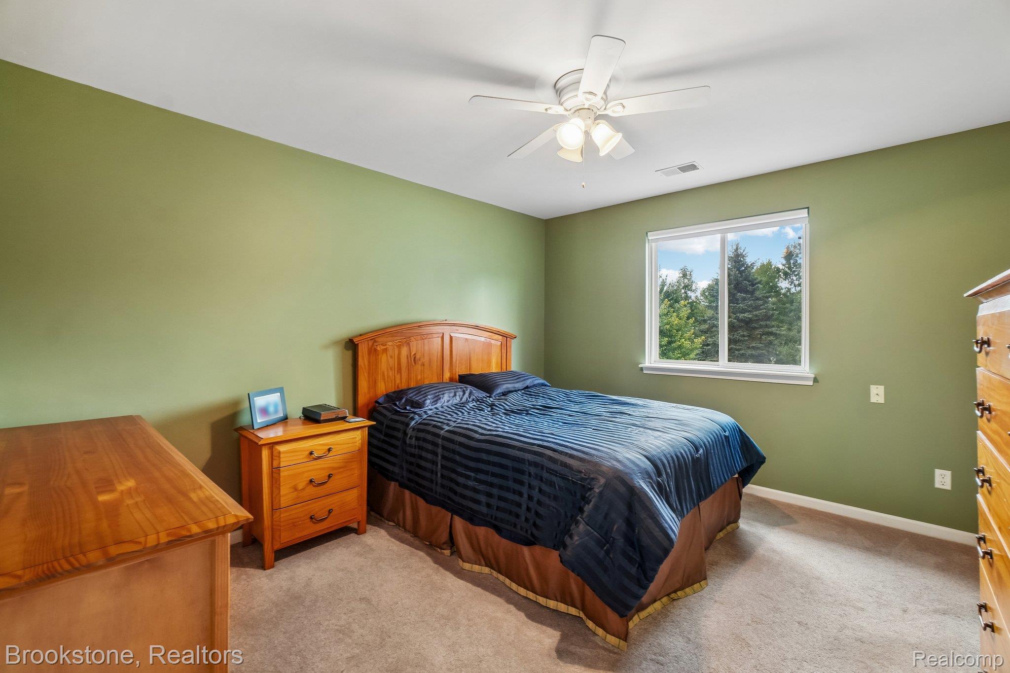 2633 Groveland Road Property Photo 28
