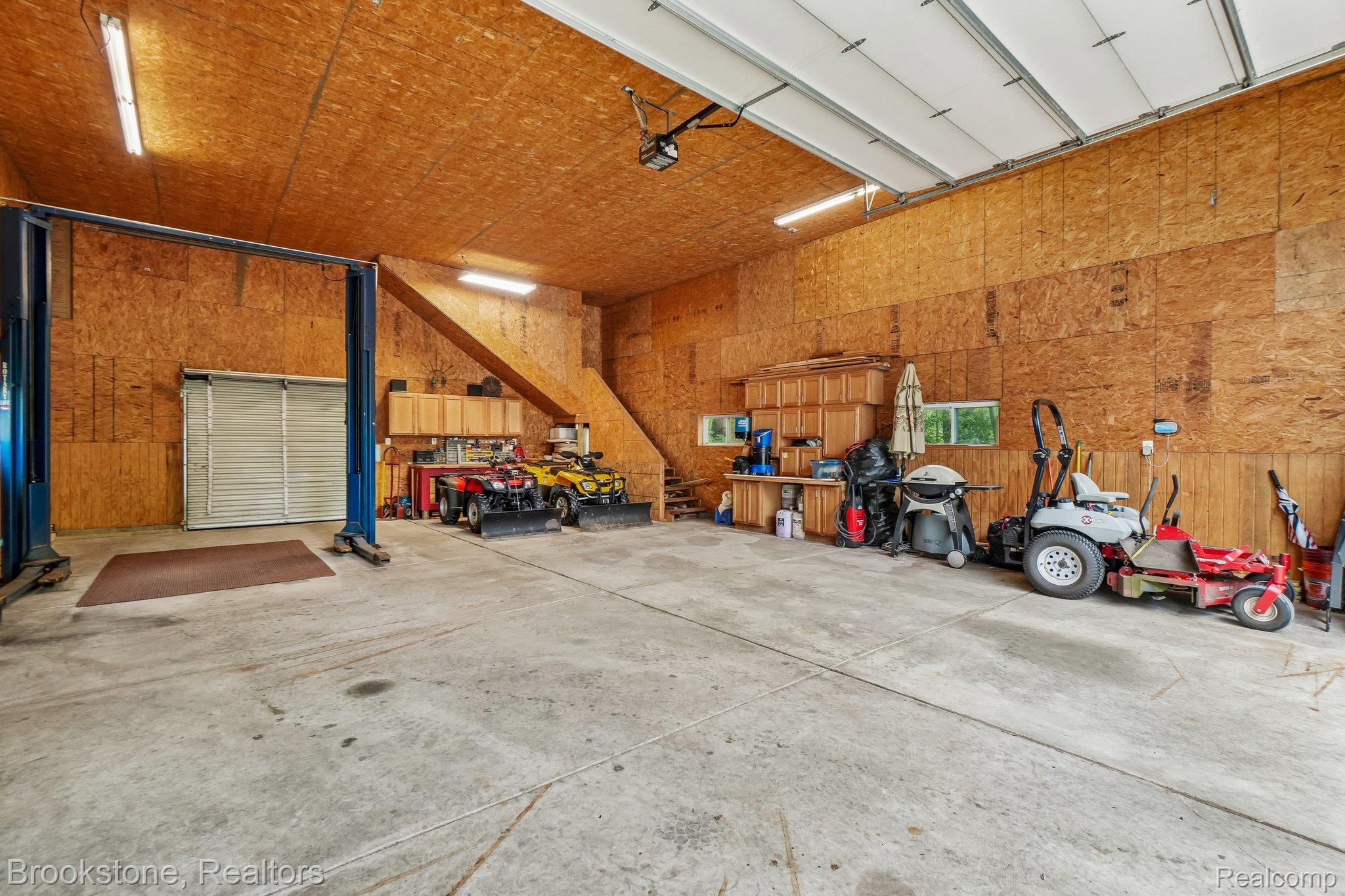 2633 Groveland Road Property Photo 42