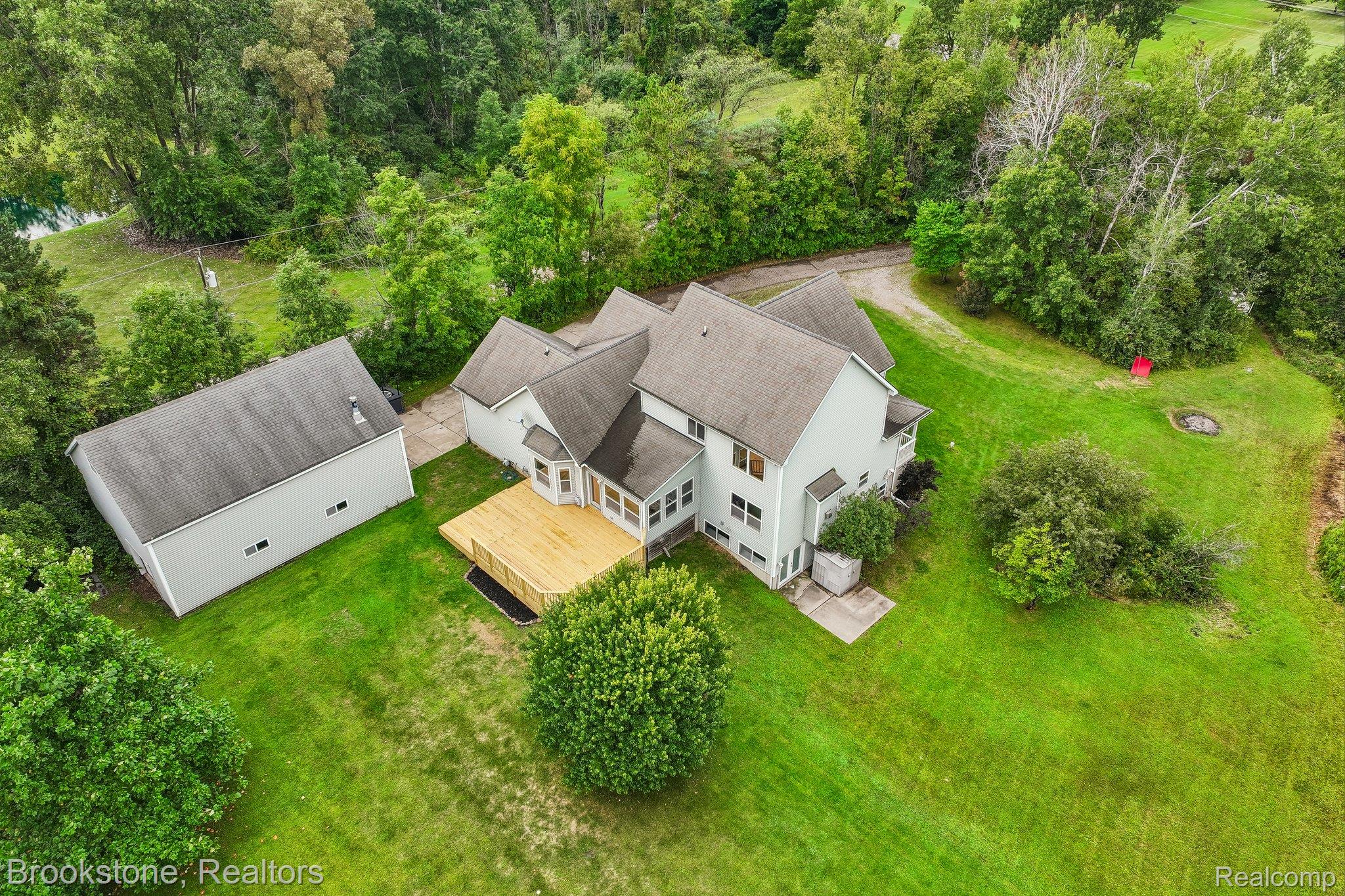 2633 Groveland Road Property Photo 47