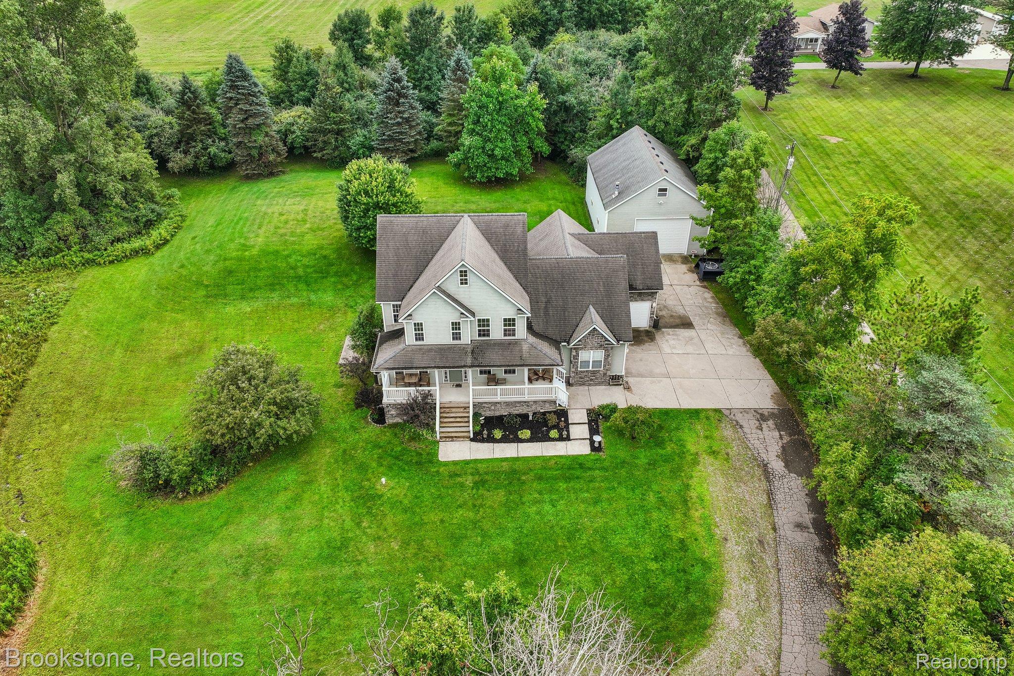 2633 Groveland Road Property Photo 49