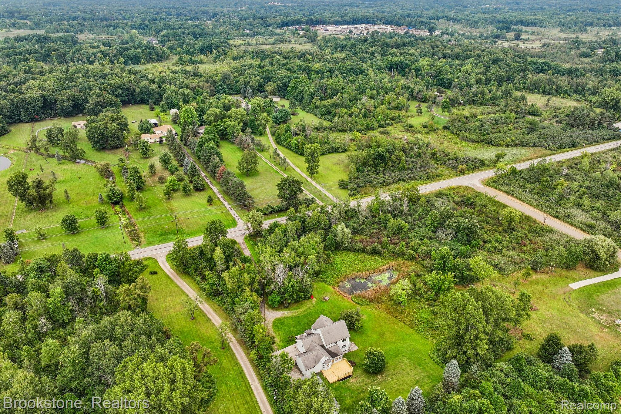 2633 Groveland Road Property Photo 52