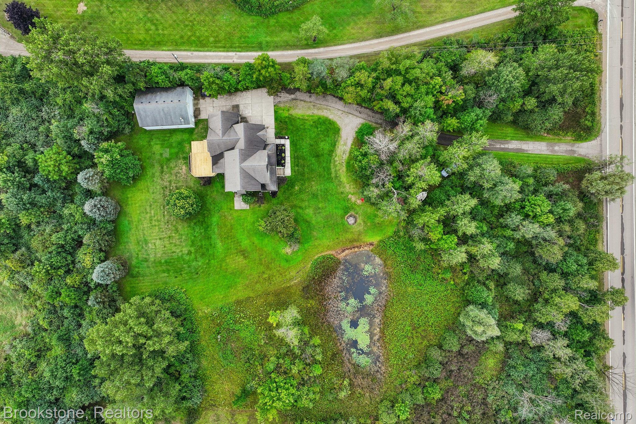 2633 Groveland Road Property Photo 57