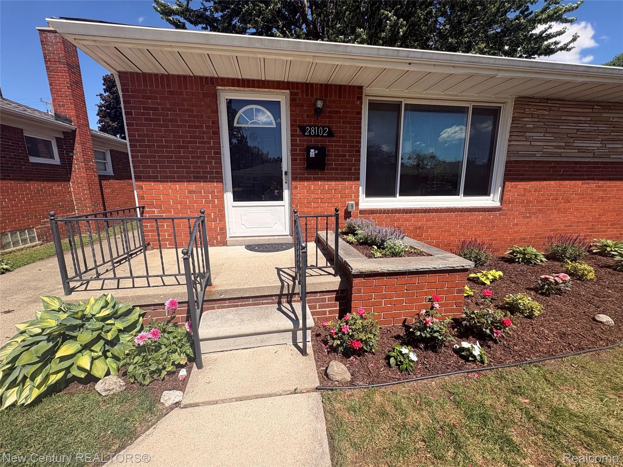 28102 Brush Street Property Photo 2