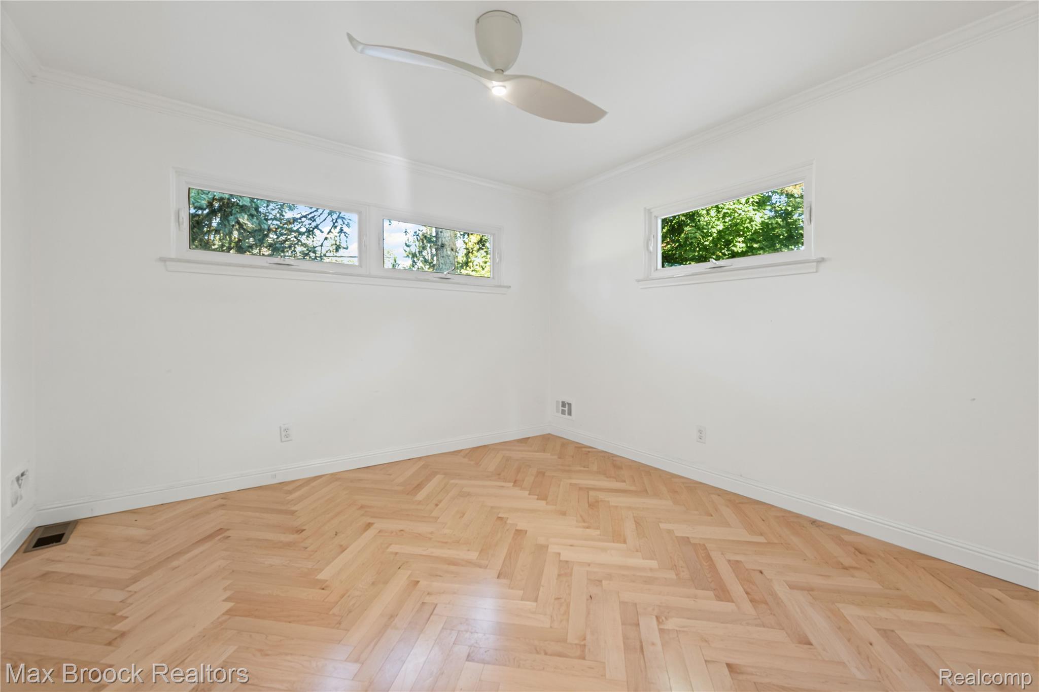 2665 Middlebelt Road Property Photo 9