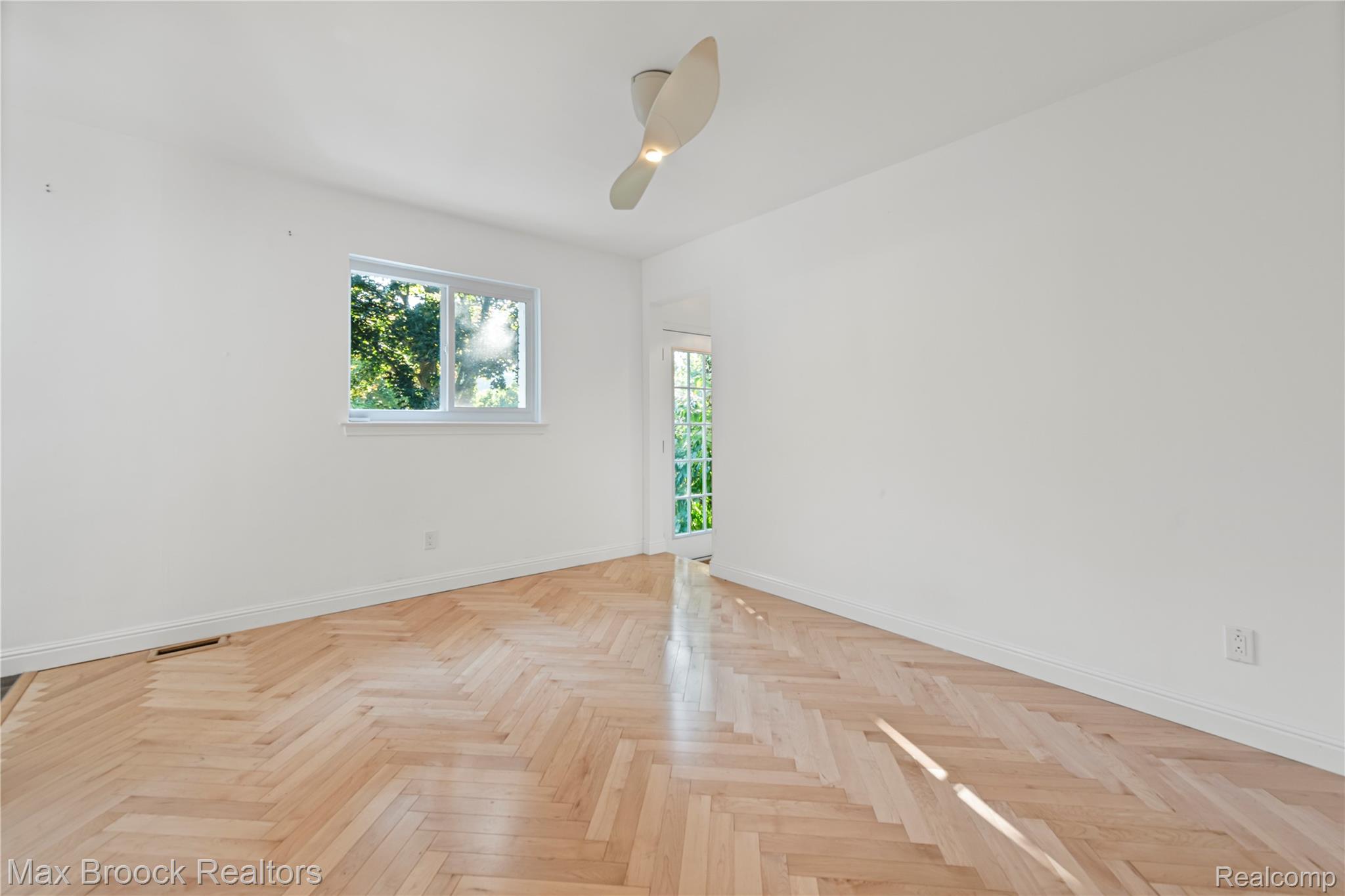 2665 Middlebelt Road Property Photo 12