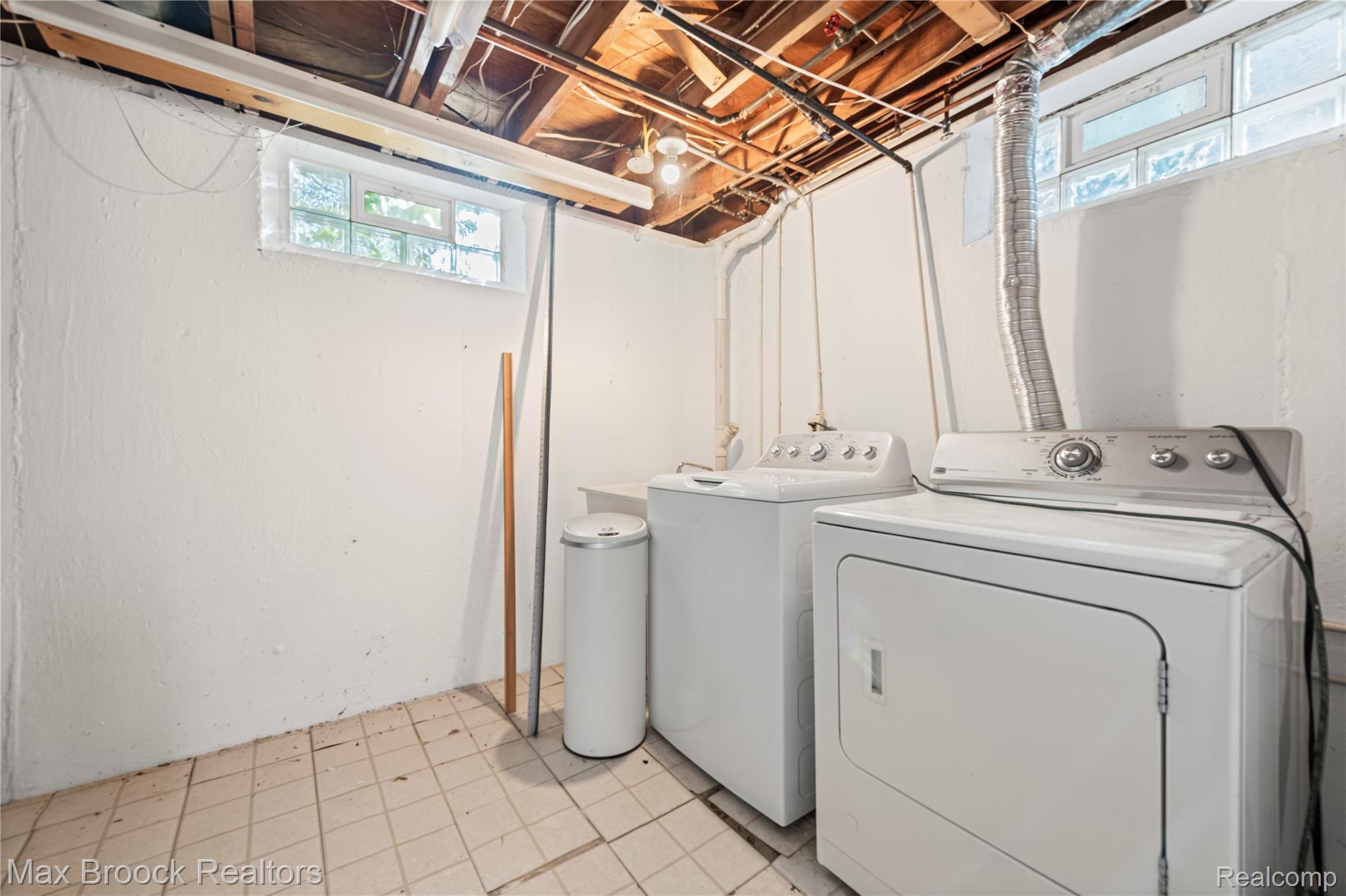 2665 Middlebelt Road Property Photo 19