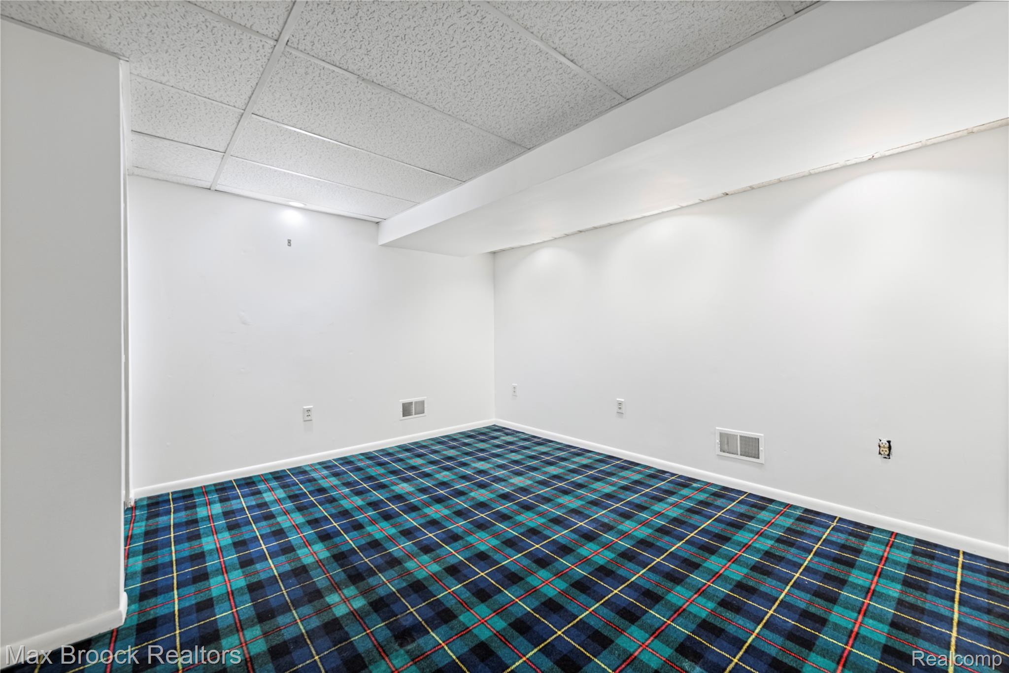 2665 Middlebelt Road Property Photo 24