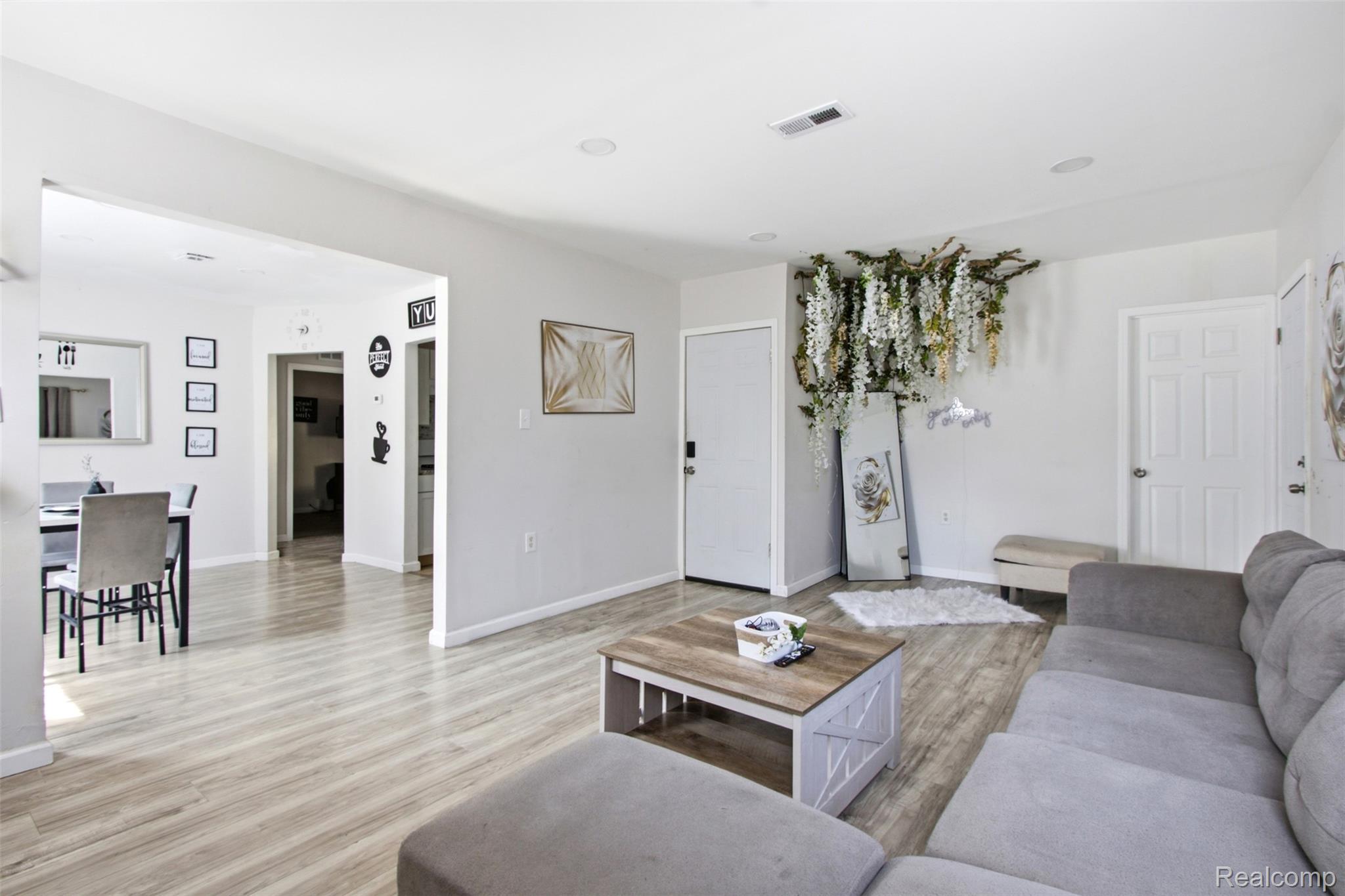 15803 Appoline Street Property Photo 4