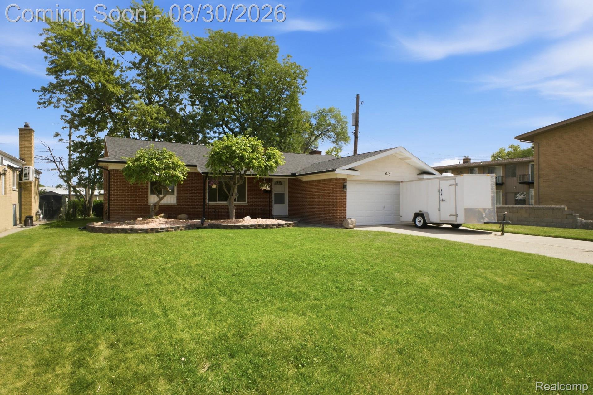 618 N Inkster Road Property Photo 1