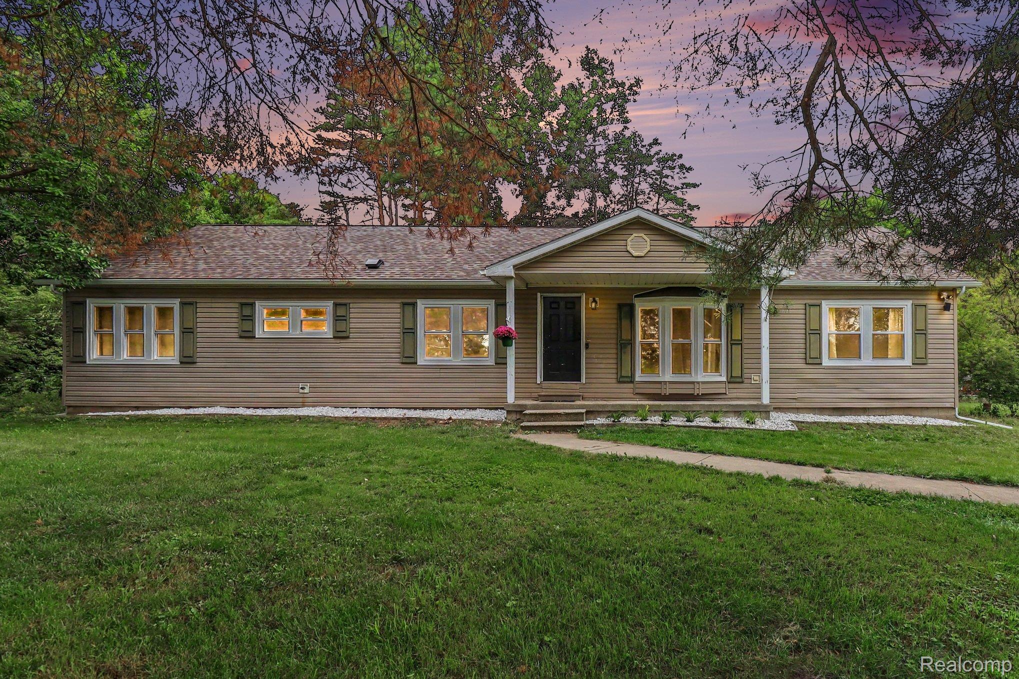 6357 N State Road Property Photo 1