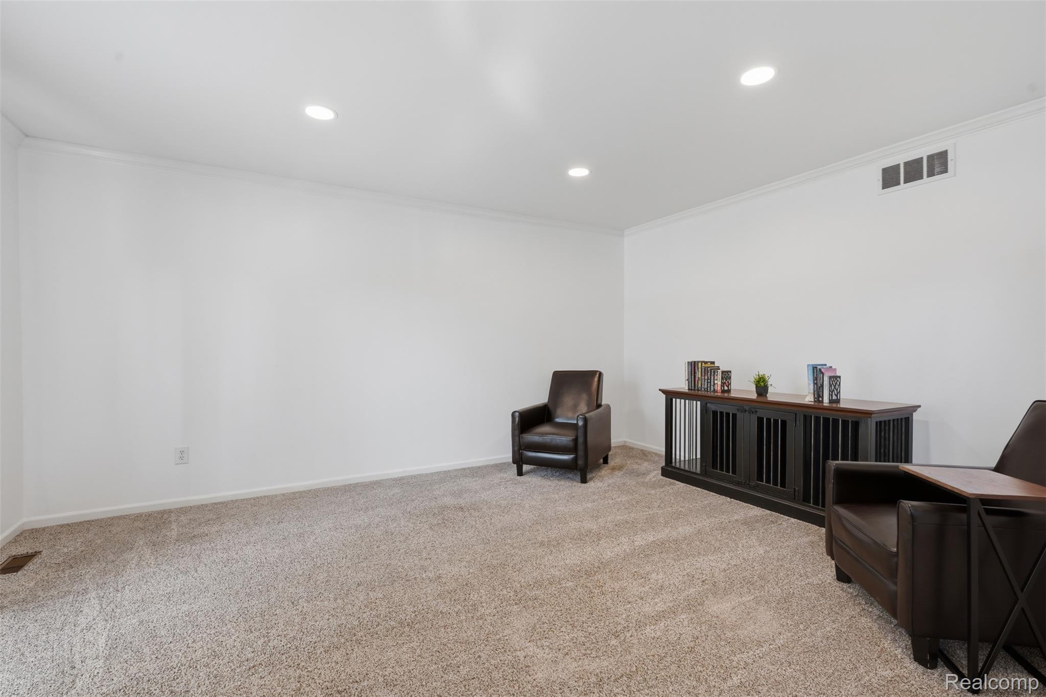 48098 Covington Court Property Photo 7