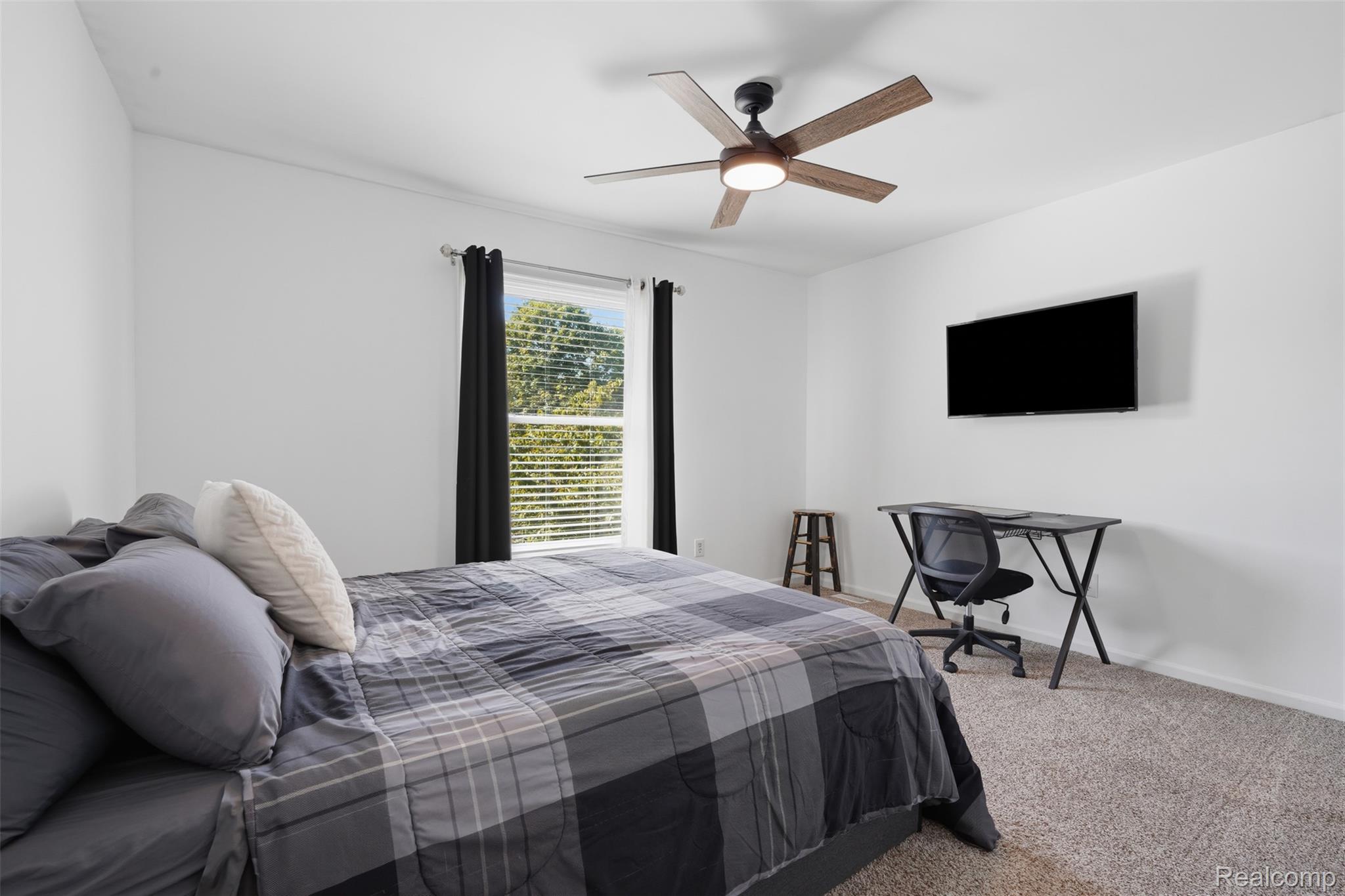 48098 Covington Court Property Photo 44