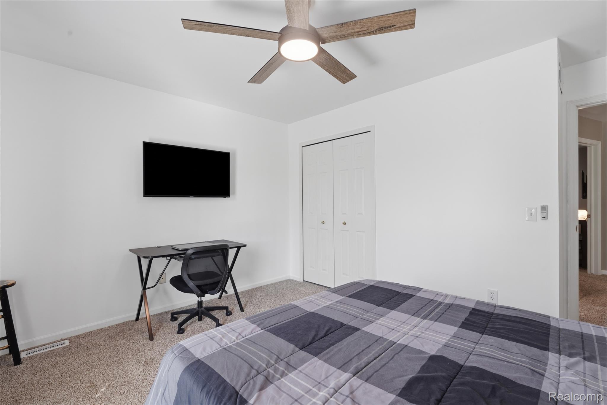 48098 Covington Court Property Photo 45