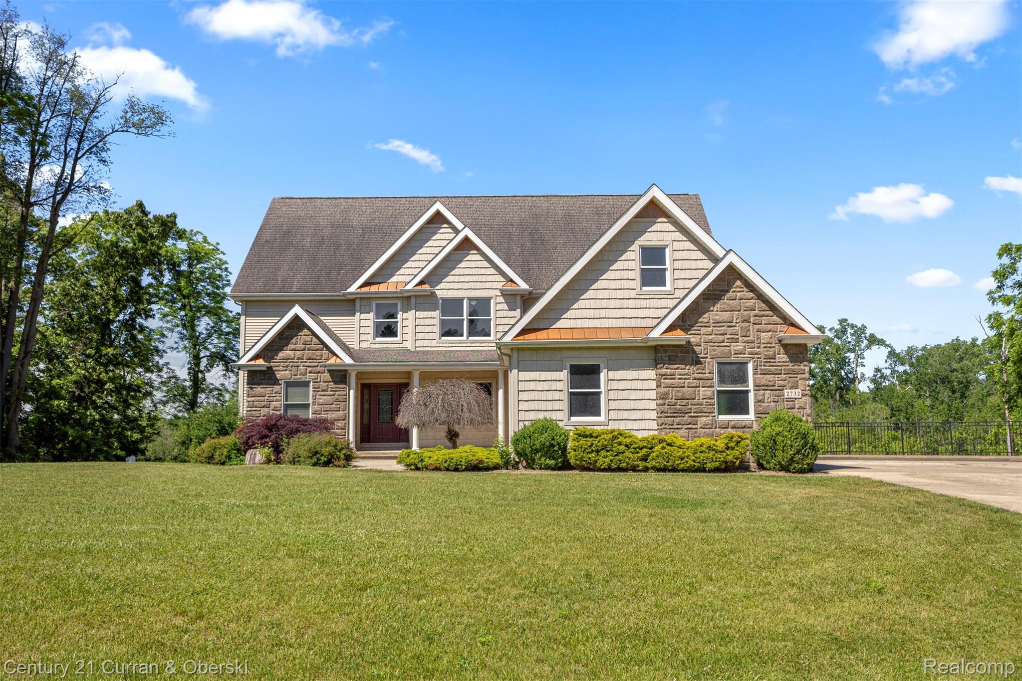 2732 Carric Court Property Photo 1