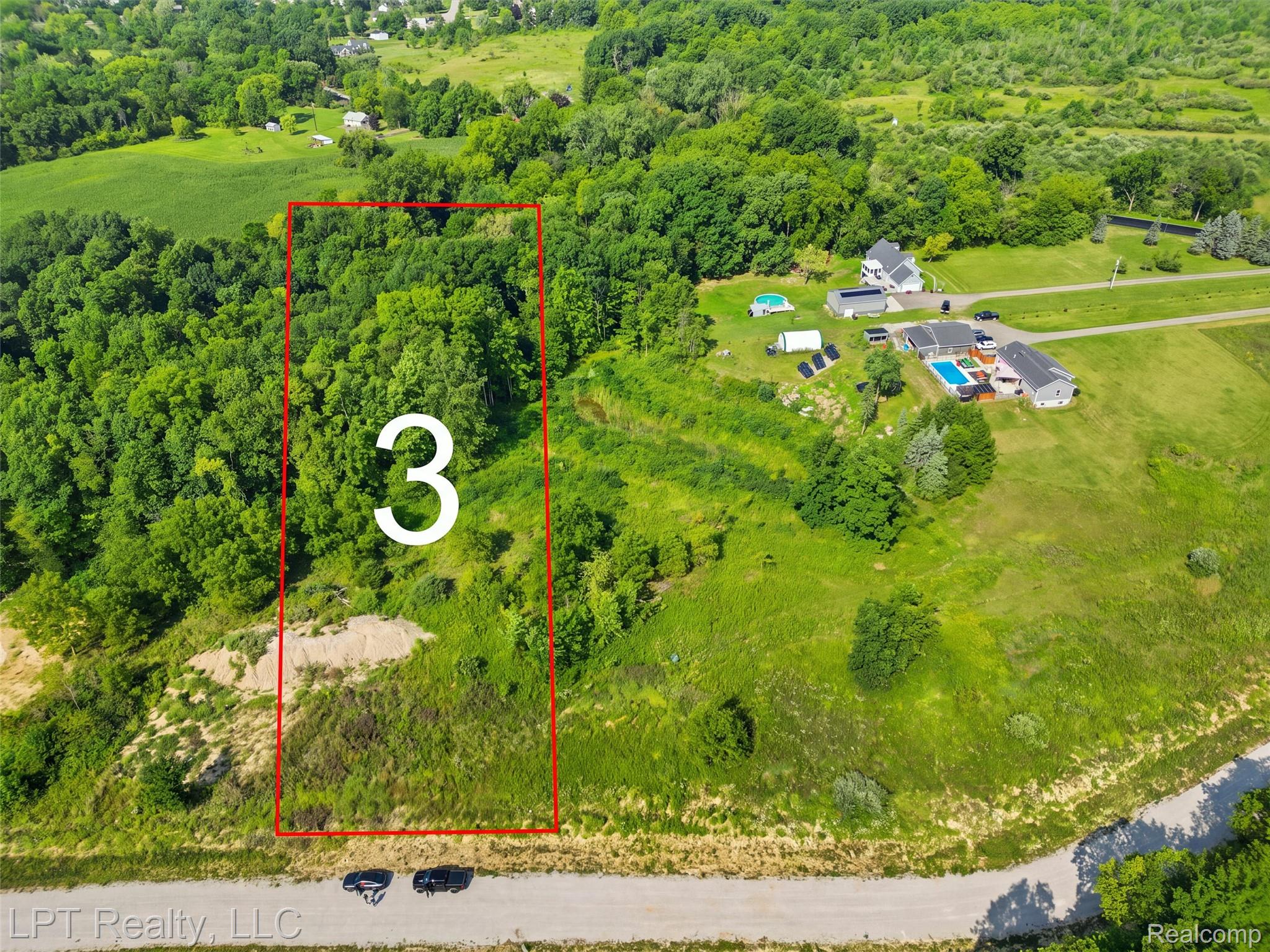 9577 Creekside Drive Property Photo 1
