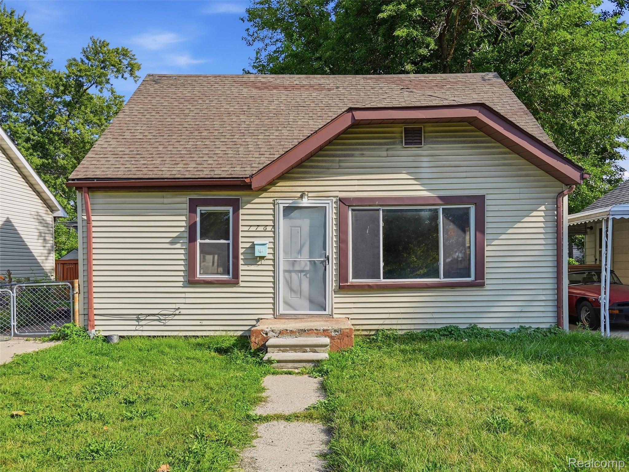 1761 E Evelyn Avenue Property Photo 1