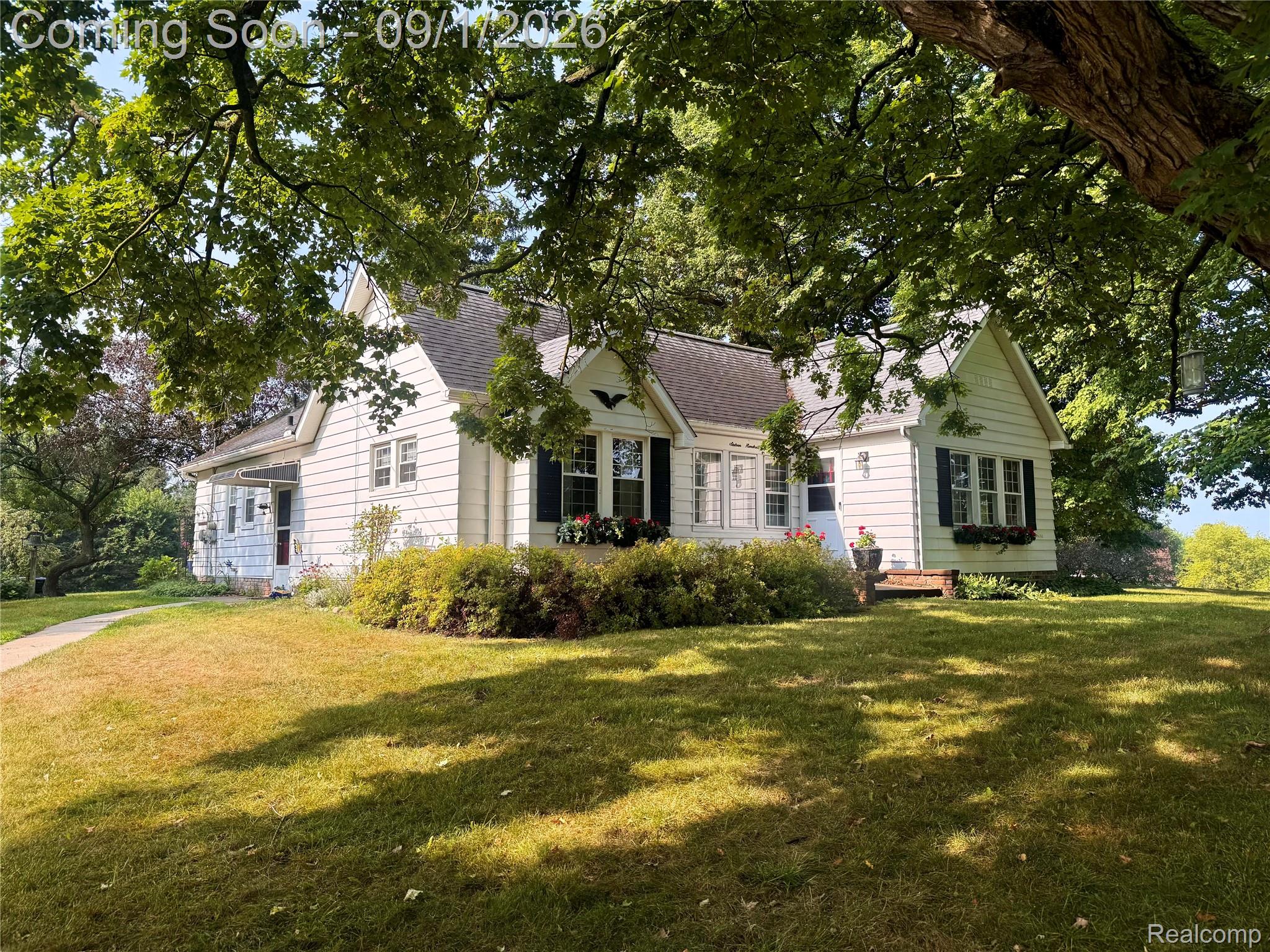 1600 E Dryden Road Property Photo 1