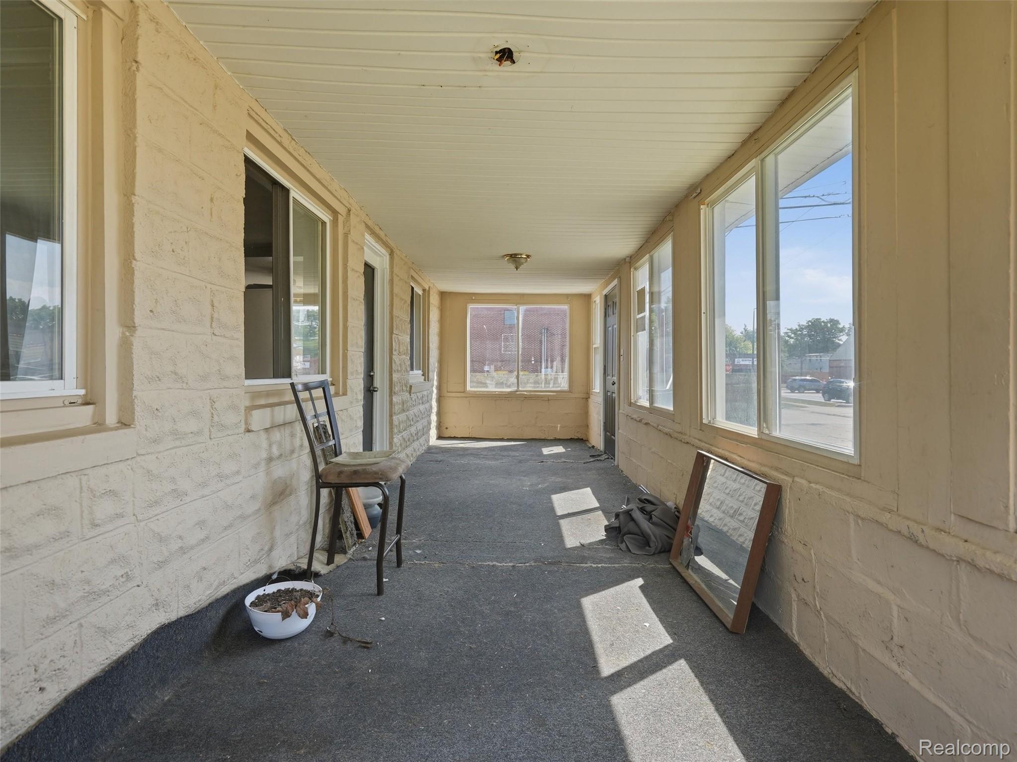 30 W Granet Avenue Property Photo 5