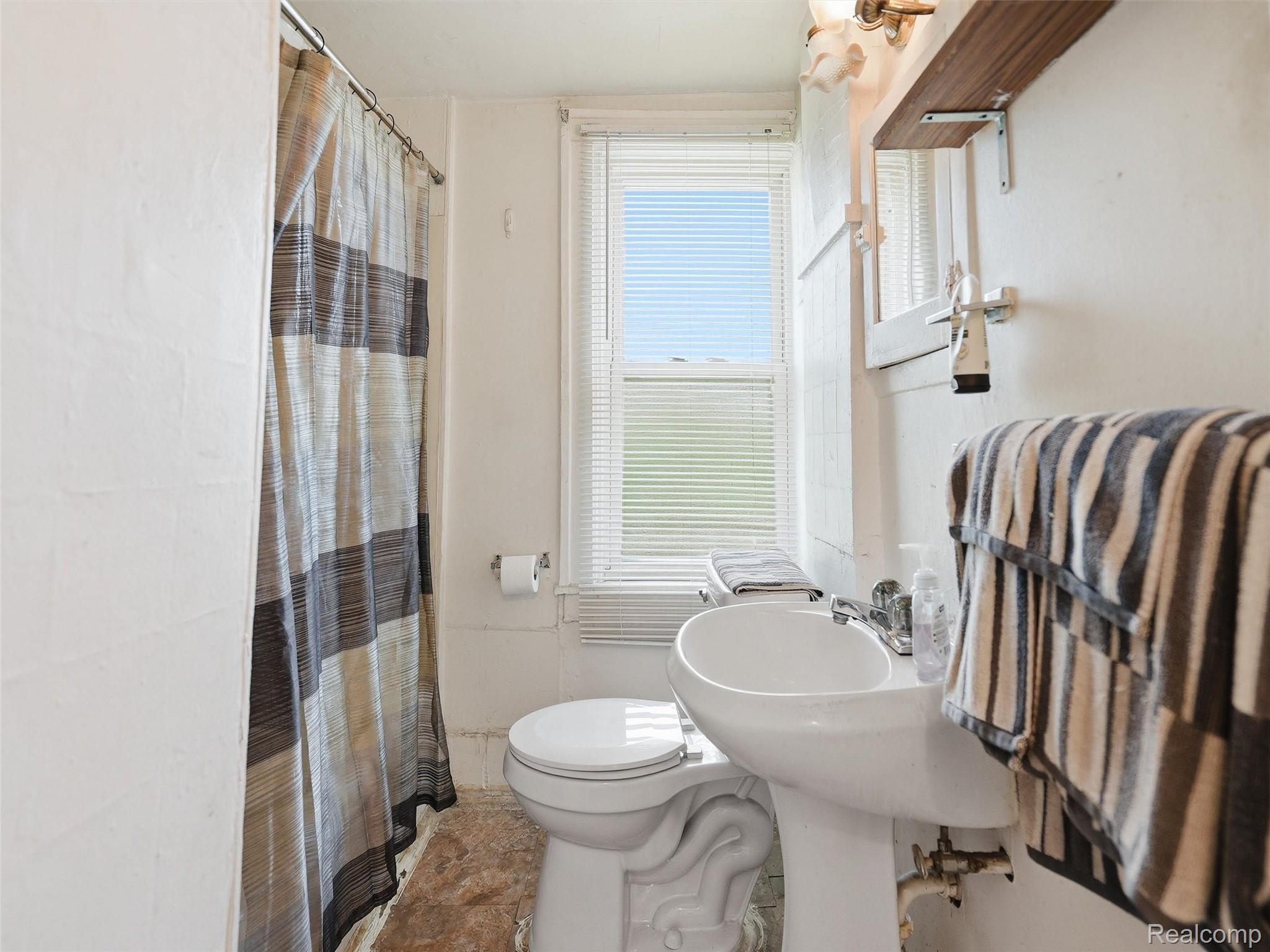 30 W Granet Avenue Property Photo 23