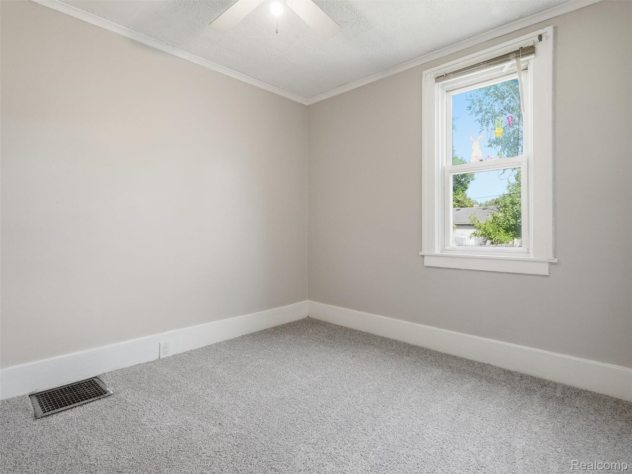 30 W Granet Avenue Property Photo 29