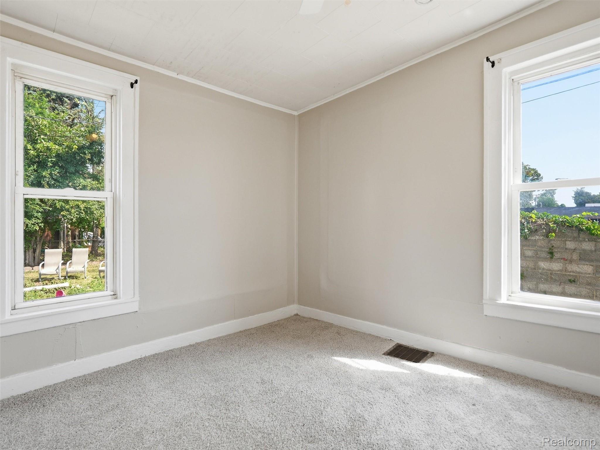 30 W Granet Avenue Property Photo 32