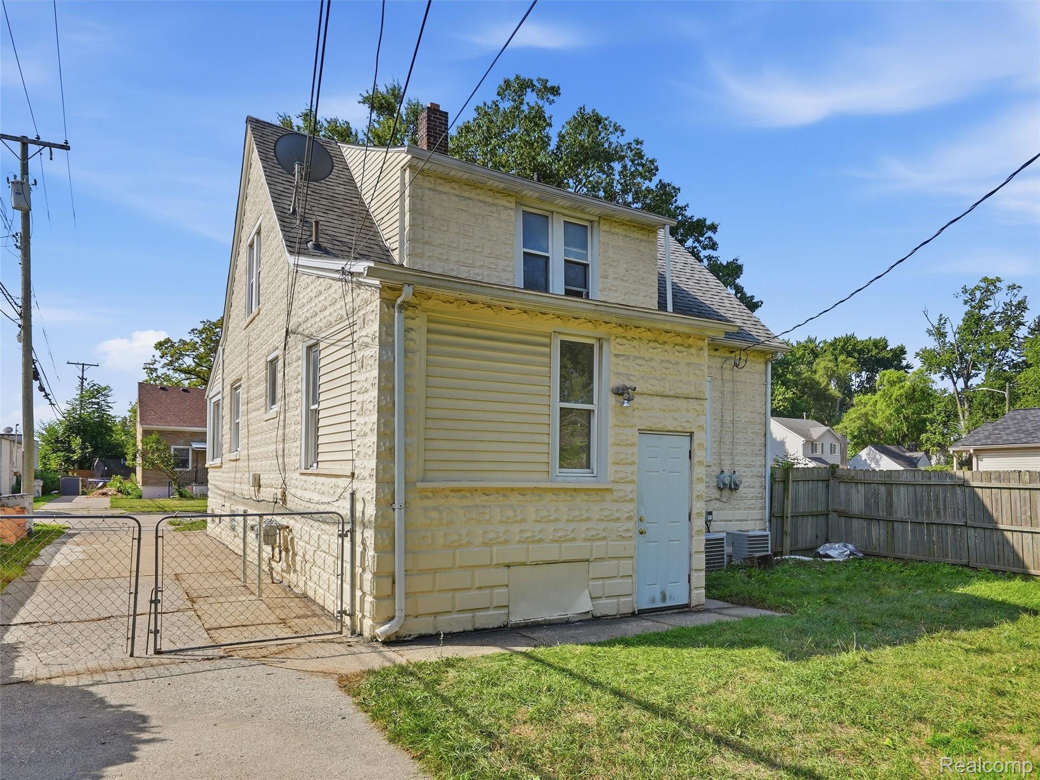 30 W Granet Avenue Property Photo 37