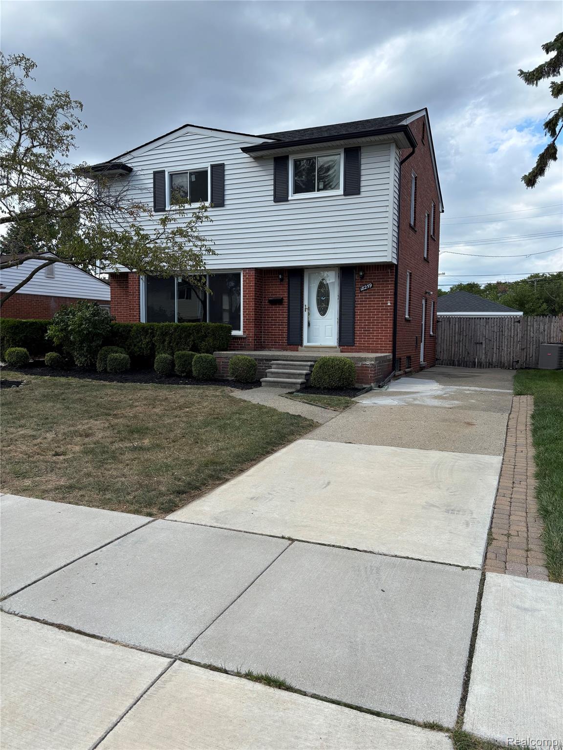 18259 Spring Court Property Photo 1