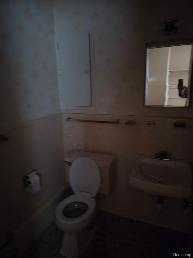 25102 Friar Lane Property Photo 13