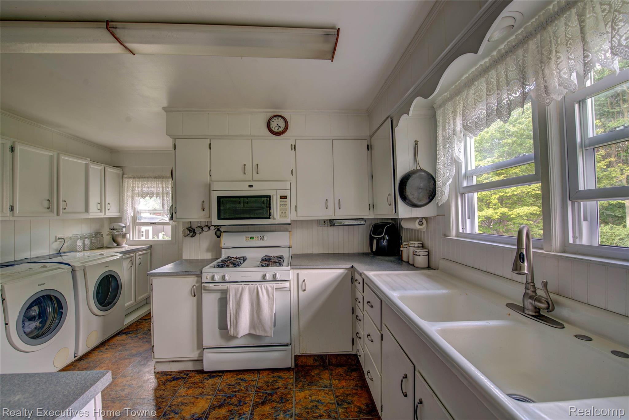 3003 North Boulevard Property Photo 17
