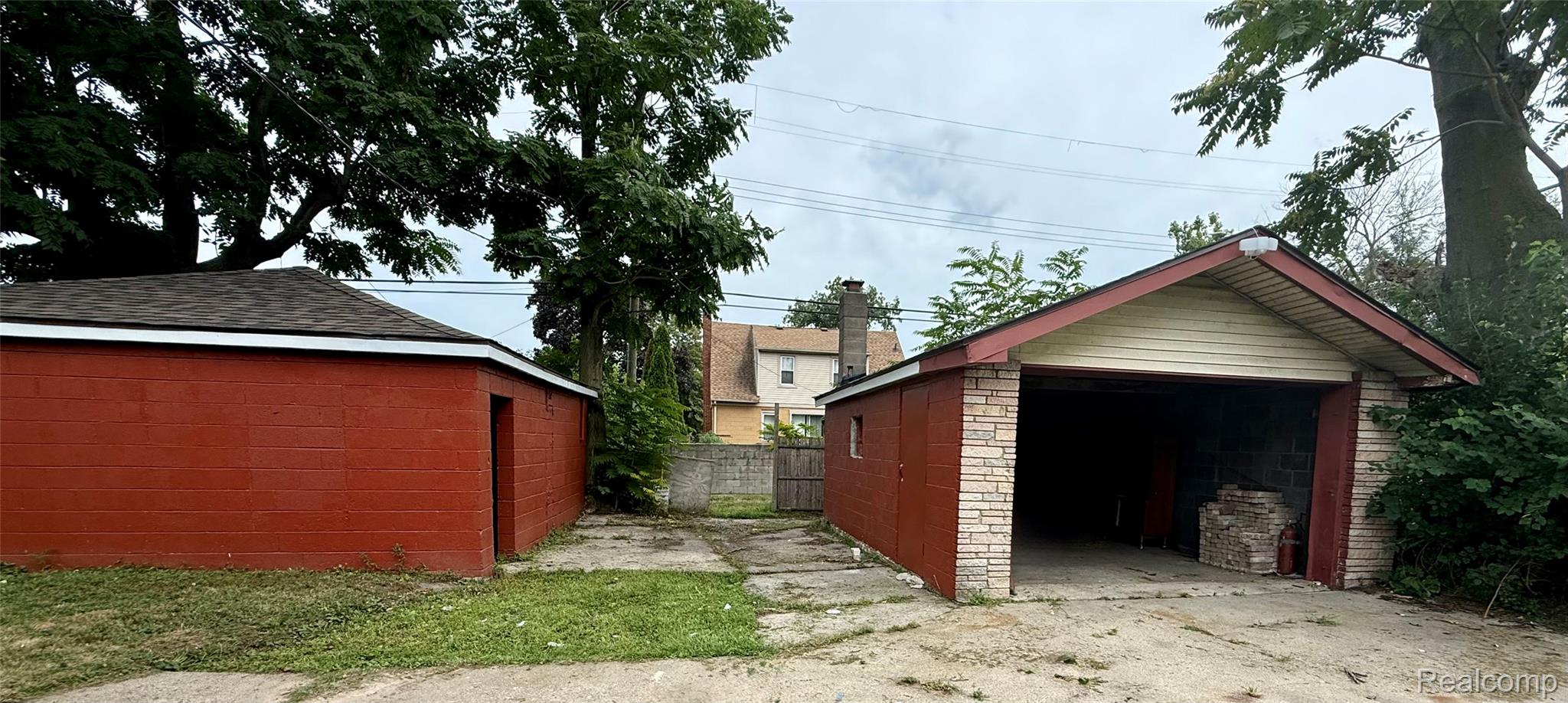 421 Polk Avenue Property Photo 2
