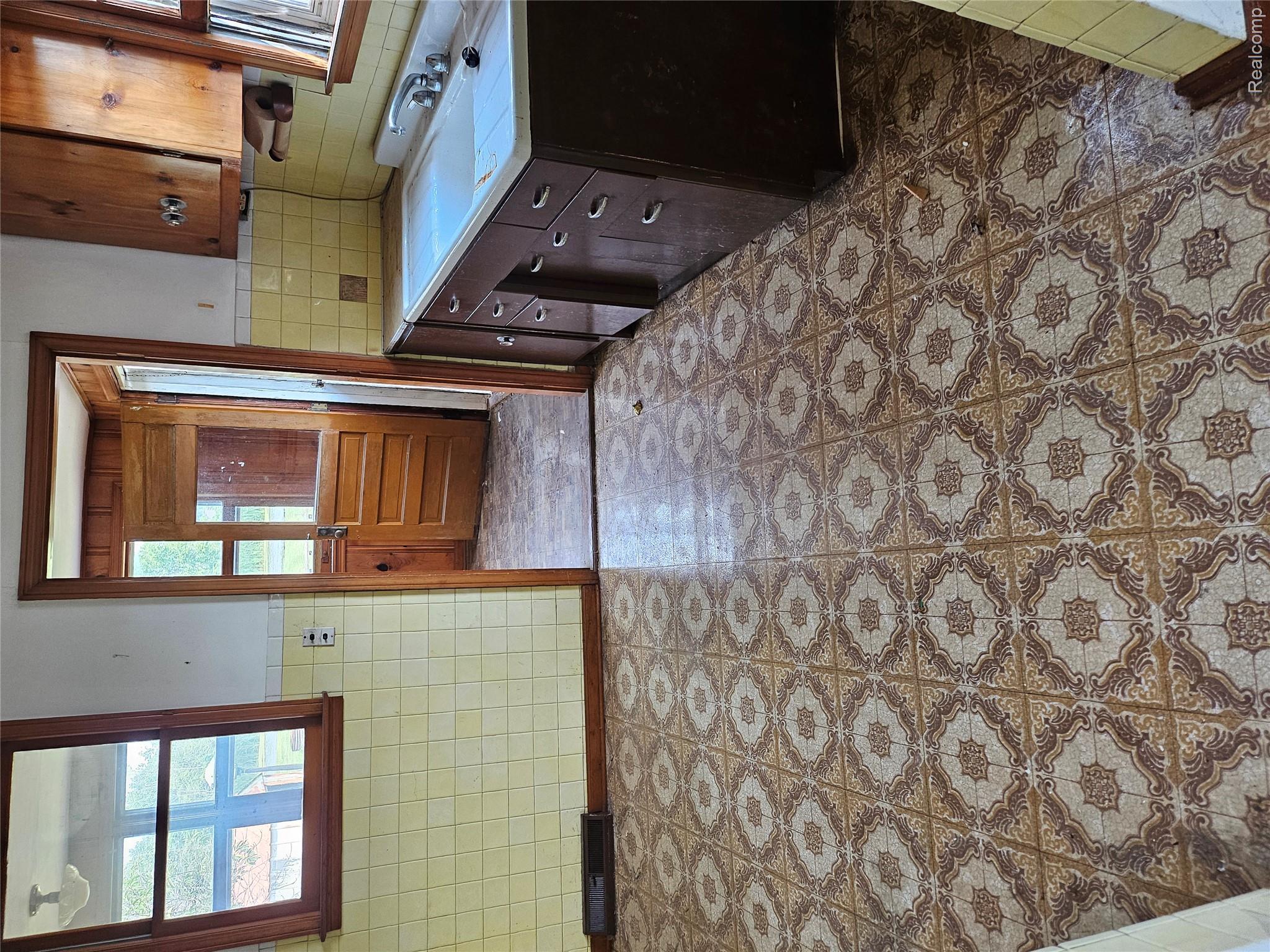 32703 Sutton Road Property Photo 8
