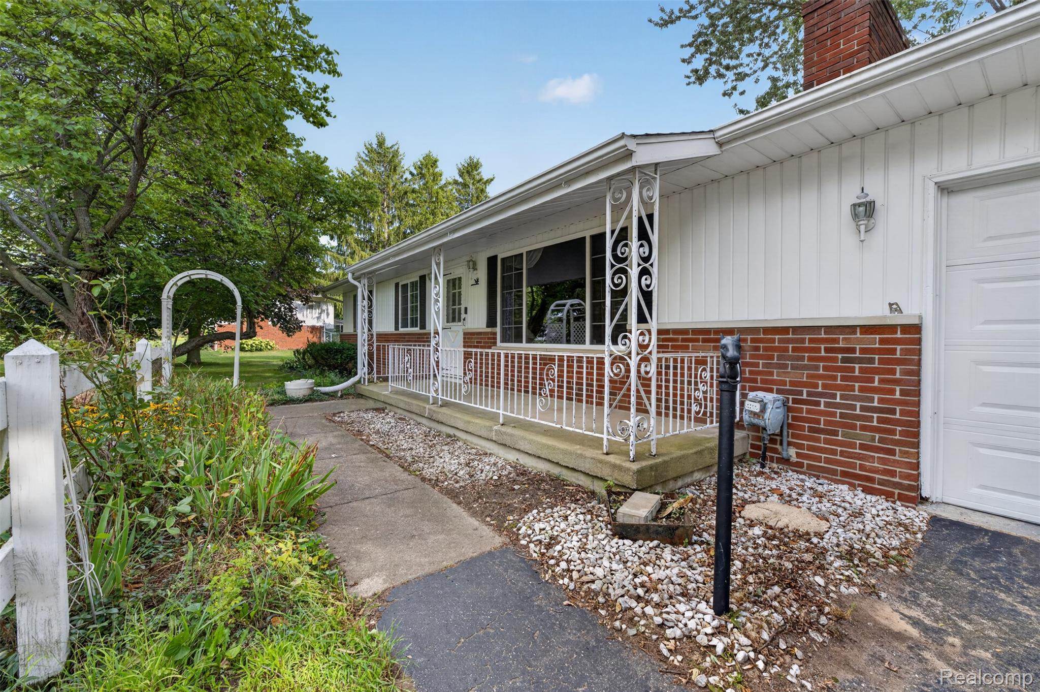 12055 W Pierson Road Property Photo 4