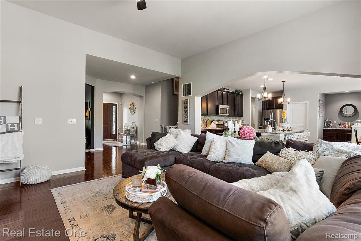 15817 Diamante Drive Property Photo 15