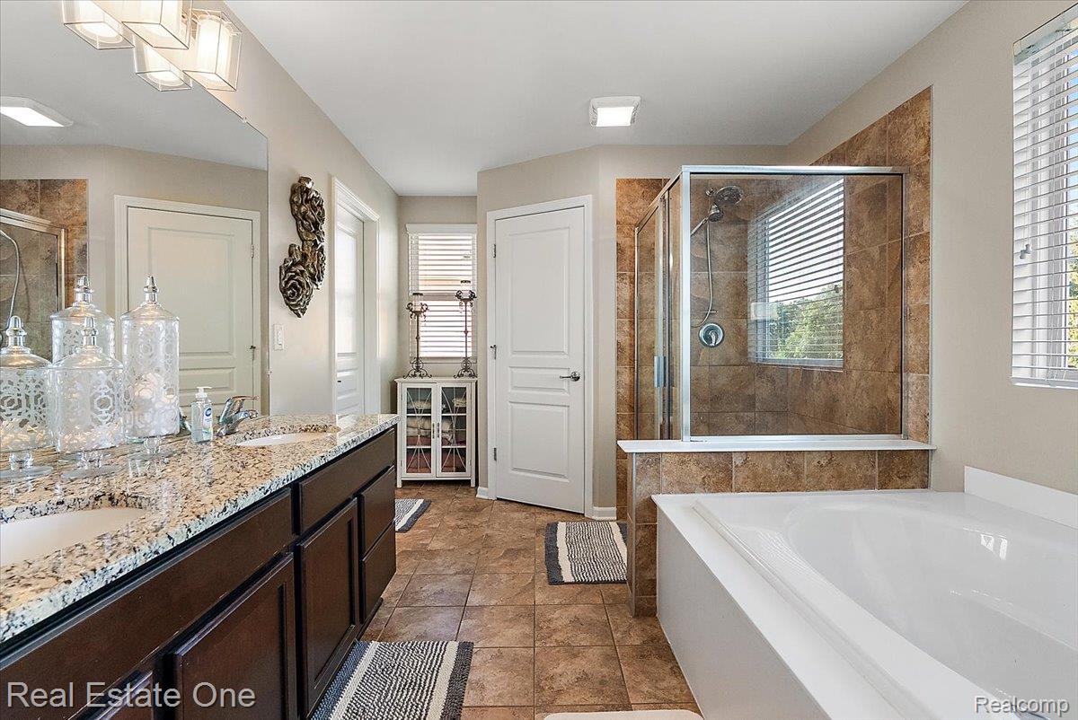 15817 Diamante Drive Property Photo 36