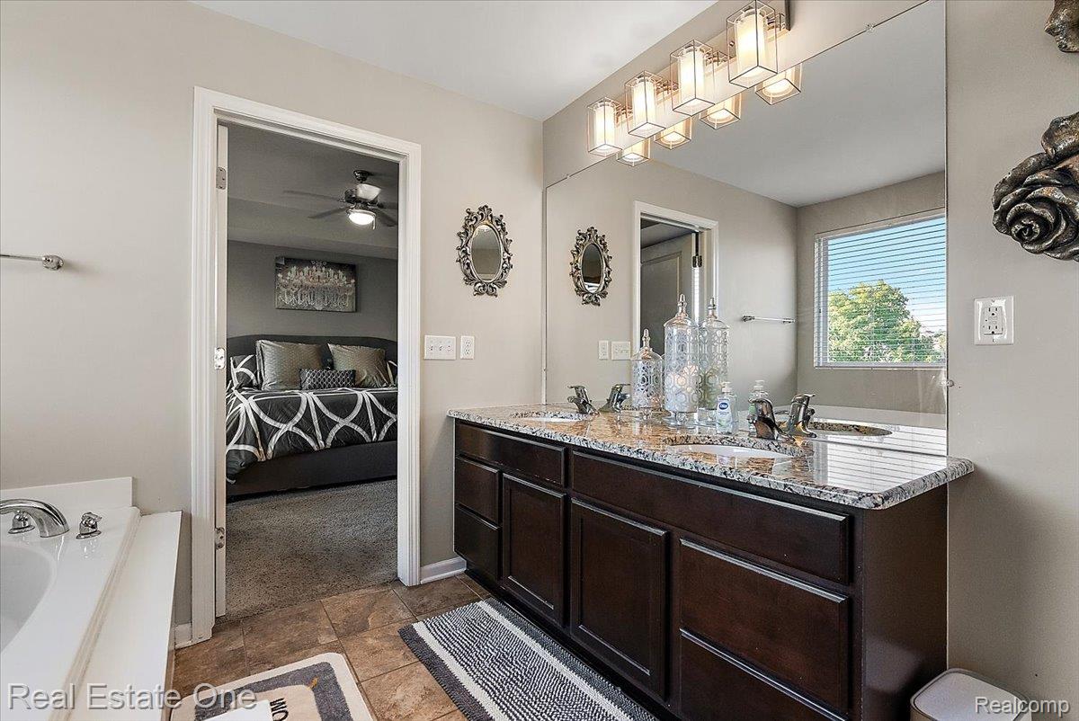 15817 Diamante Drive Property Photo 37