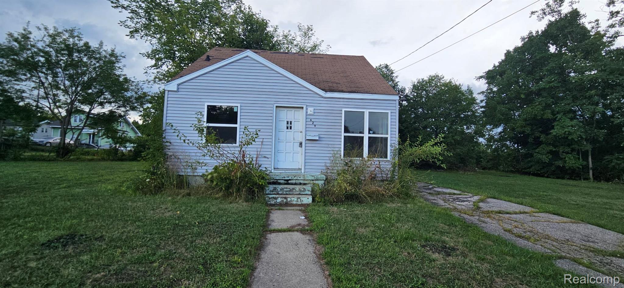 629 Spencer Street Property Photo 1