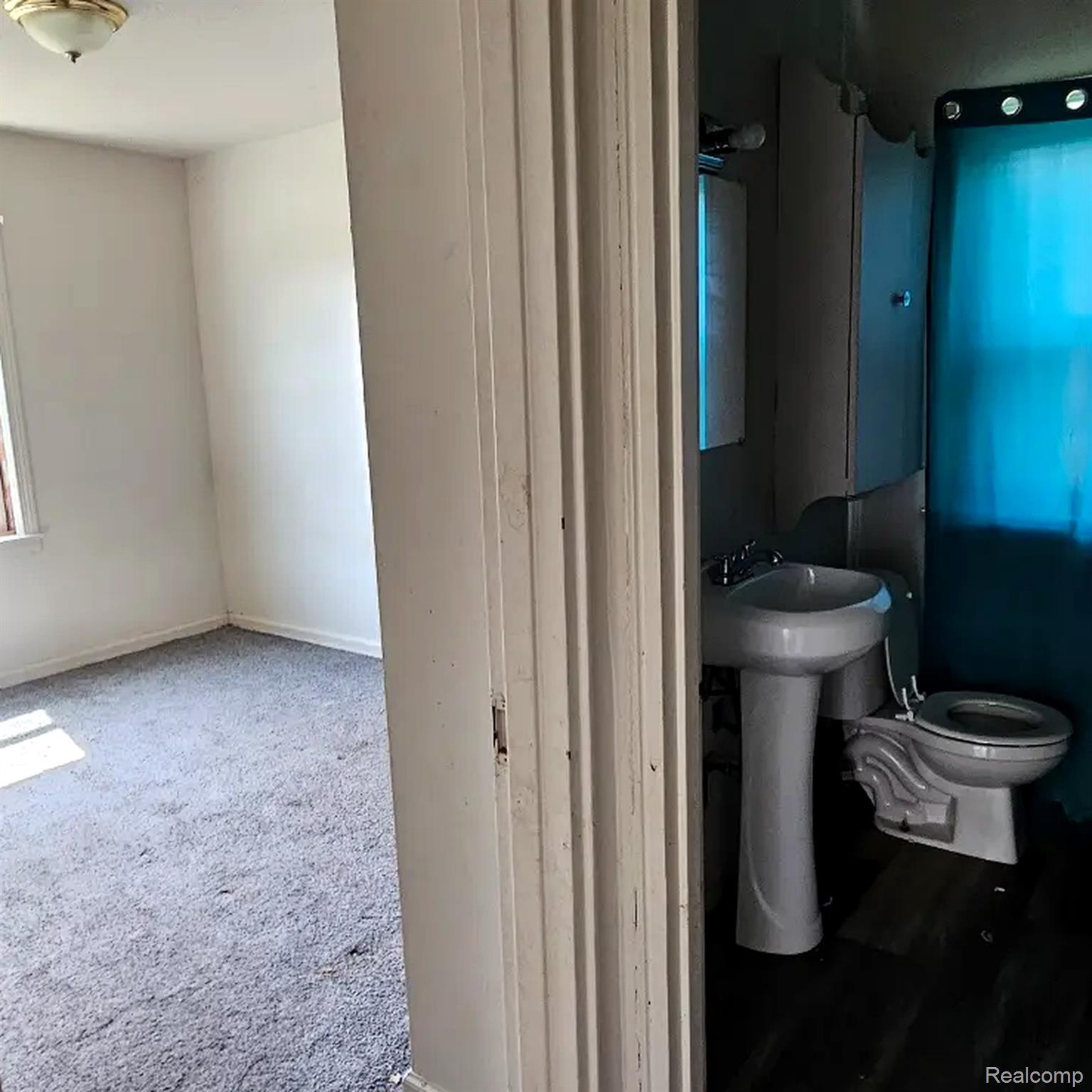 629 Spencer Street Property Photo 8