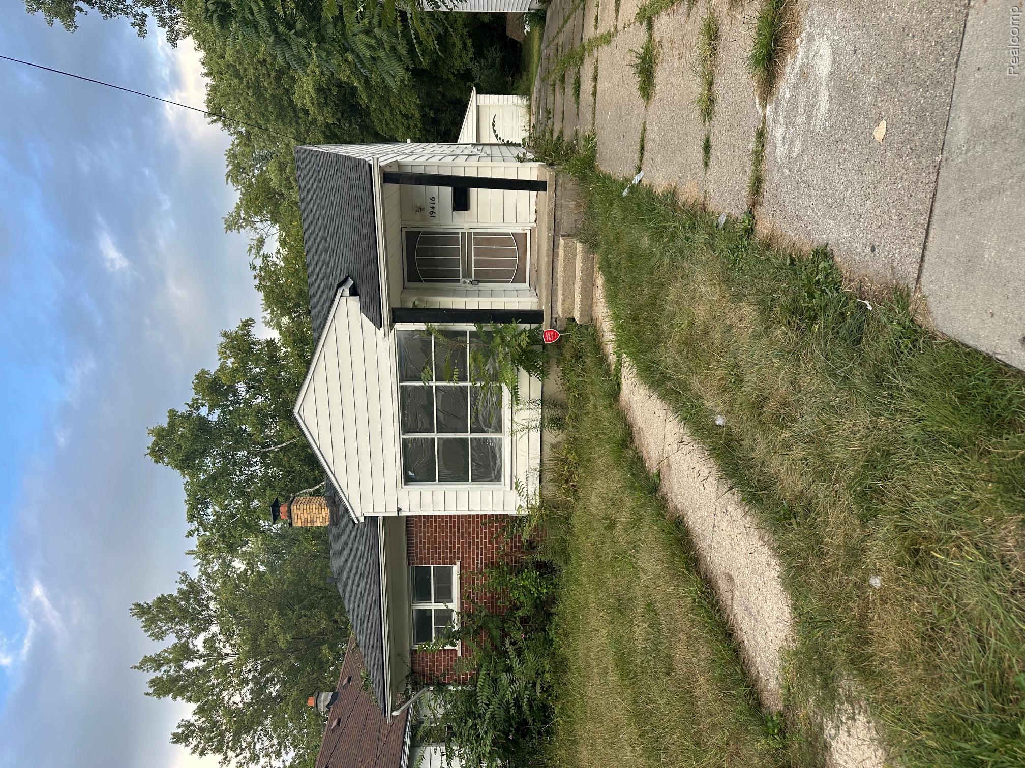 19416 Winston Street Property Photo 1