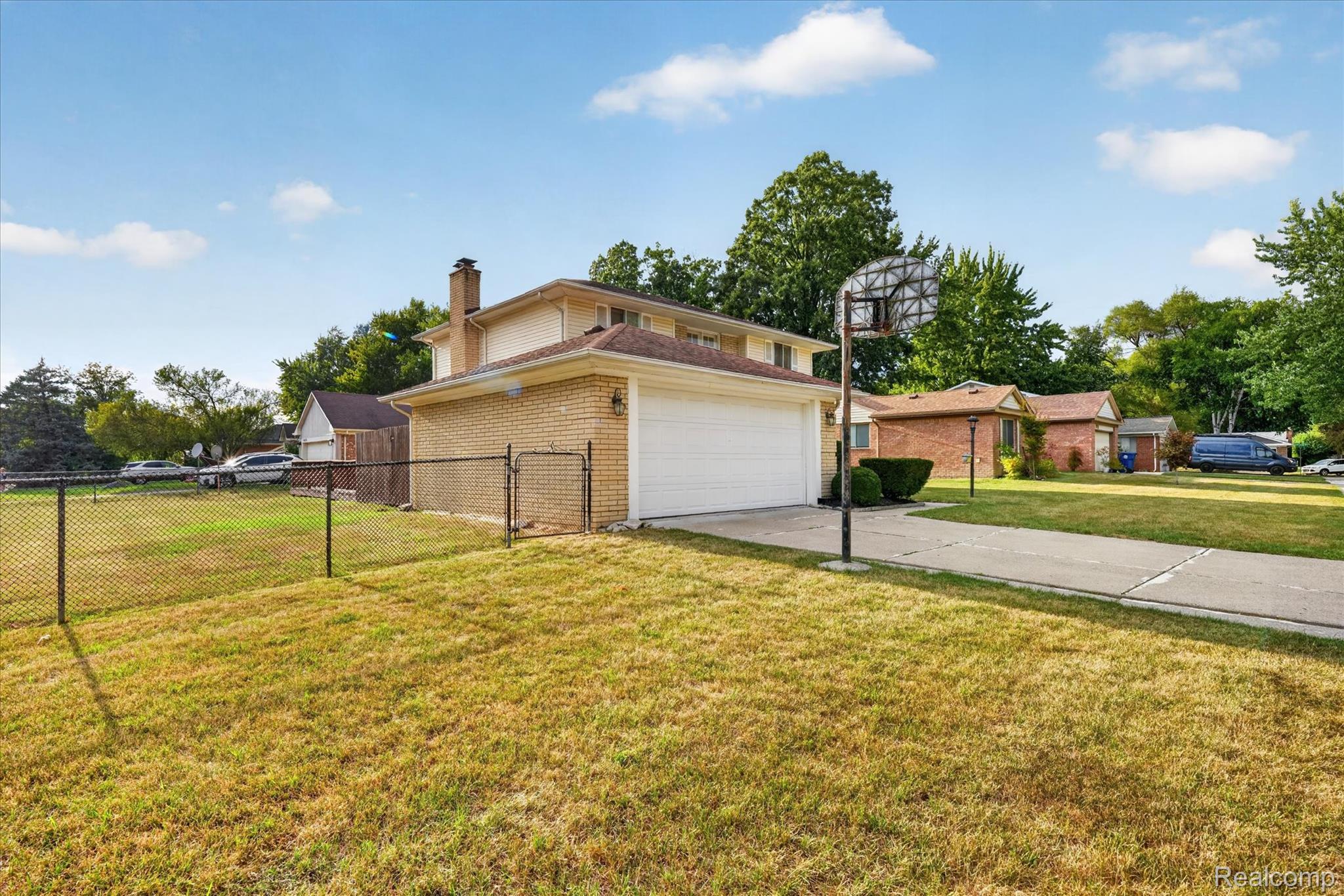 6409 Runnymeade Drive Property Photo 2