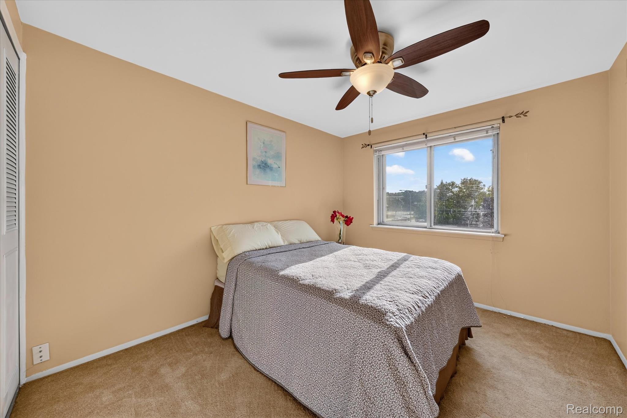 6409 Runnymeade Drive Property Photo 20