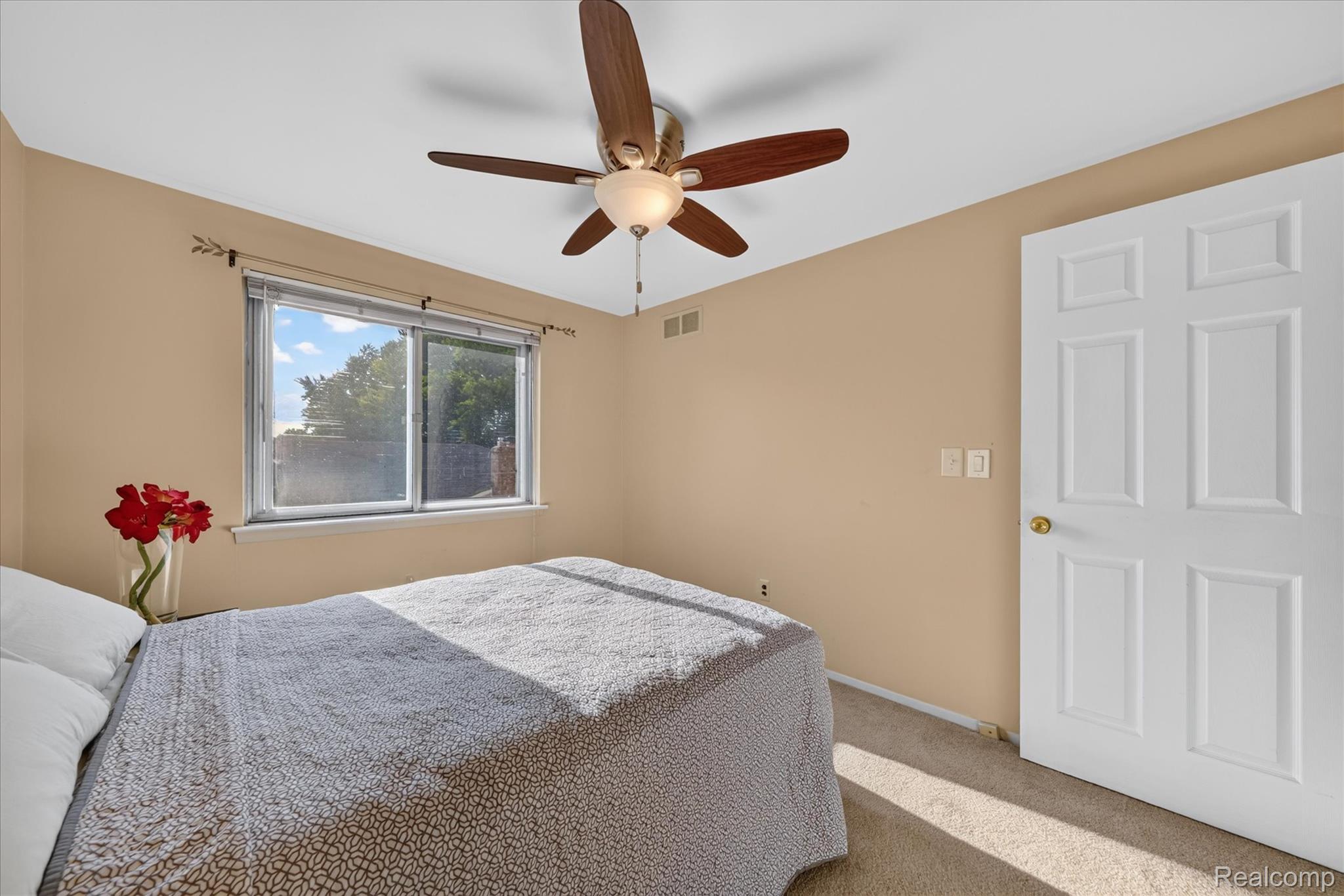 6409 Runnymeade Drive Property Photo 21