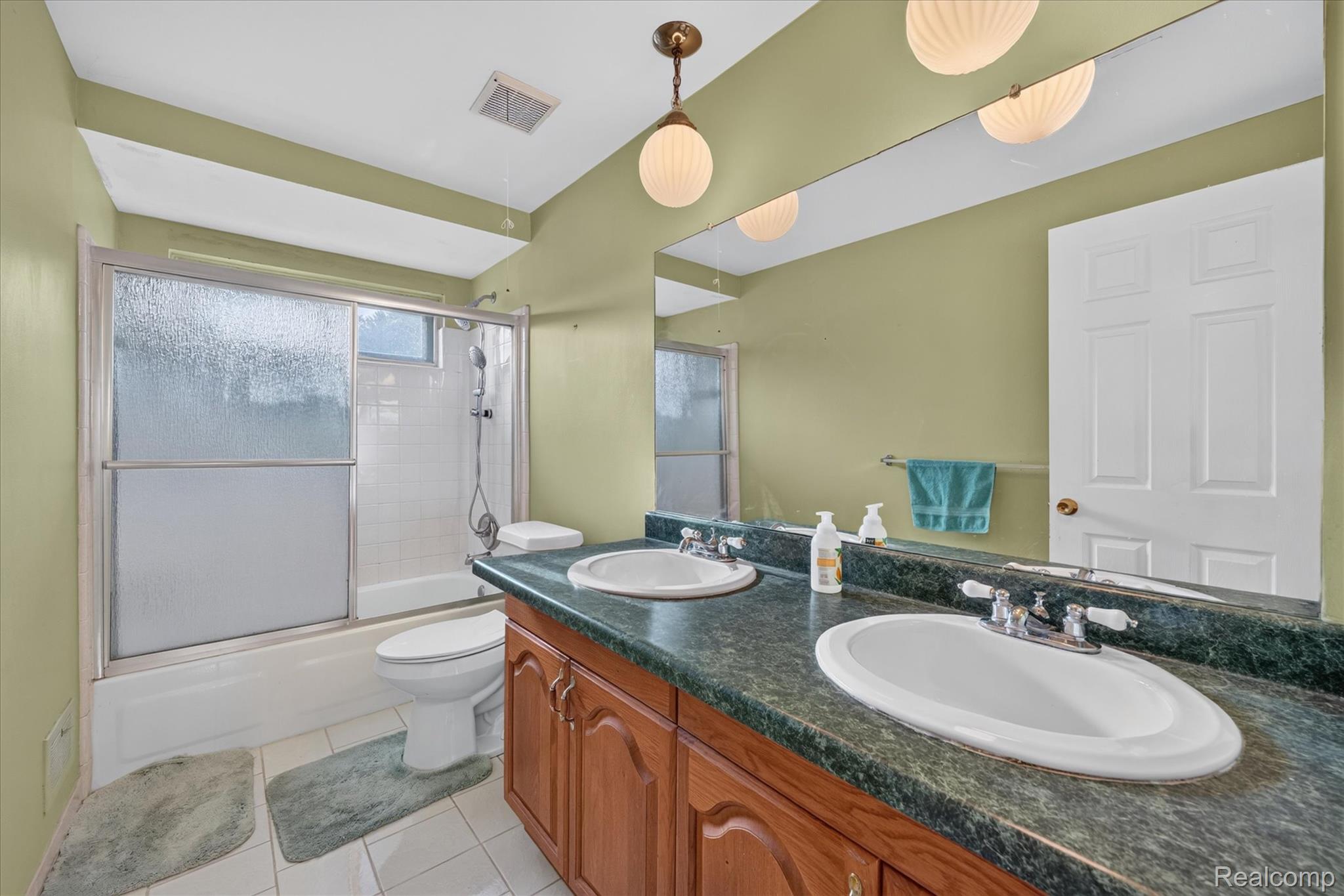 6409 Runnymeade Drive Property Photo 24