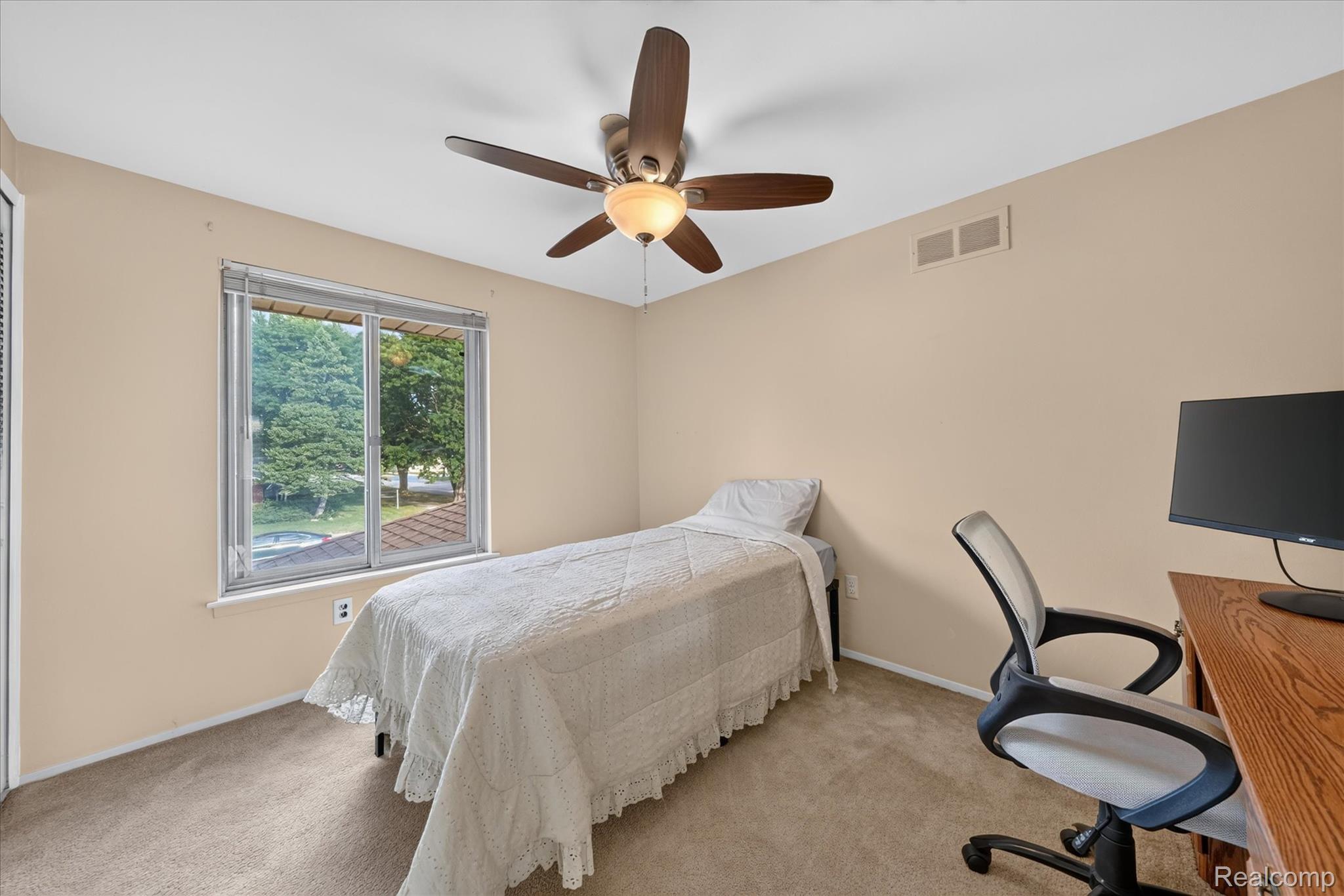 6409 Runnymeade Drive Property Photo 25