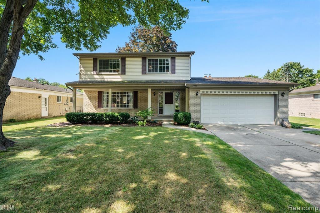 32229 Cambridge Drive Property Photo 1
